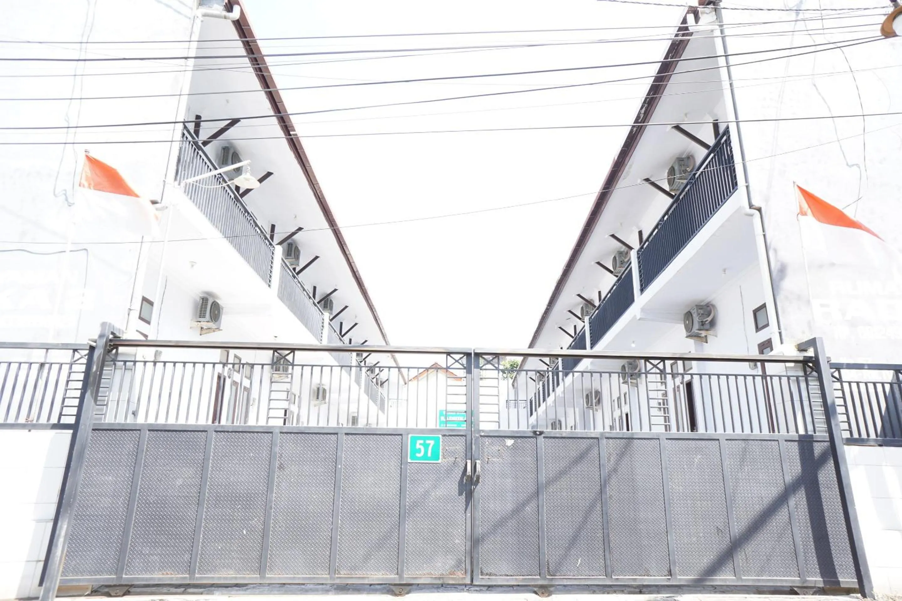 Facade/entrance in OYO Life 92886 Rumah Nyaman Radhika 2 Syariah