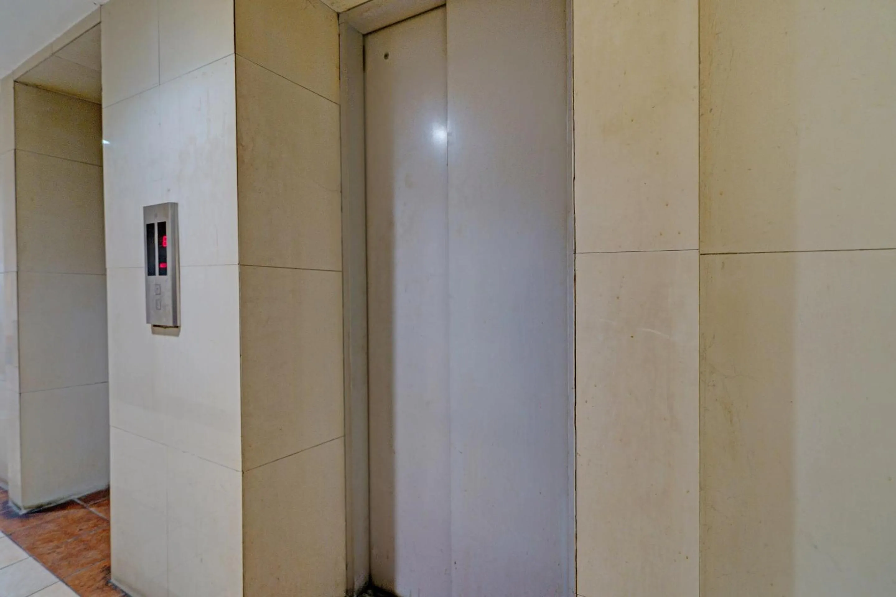 Lobby or reception in OYO Life 92898 Apartement Buah Batu Park By Yuliam