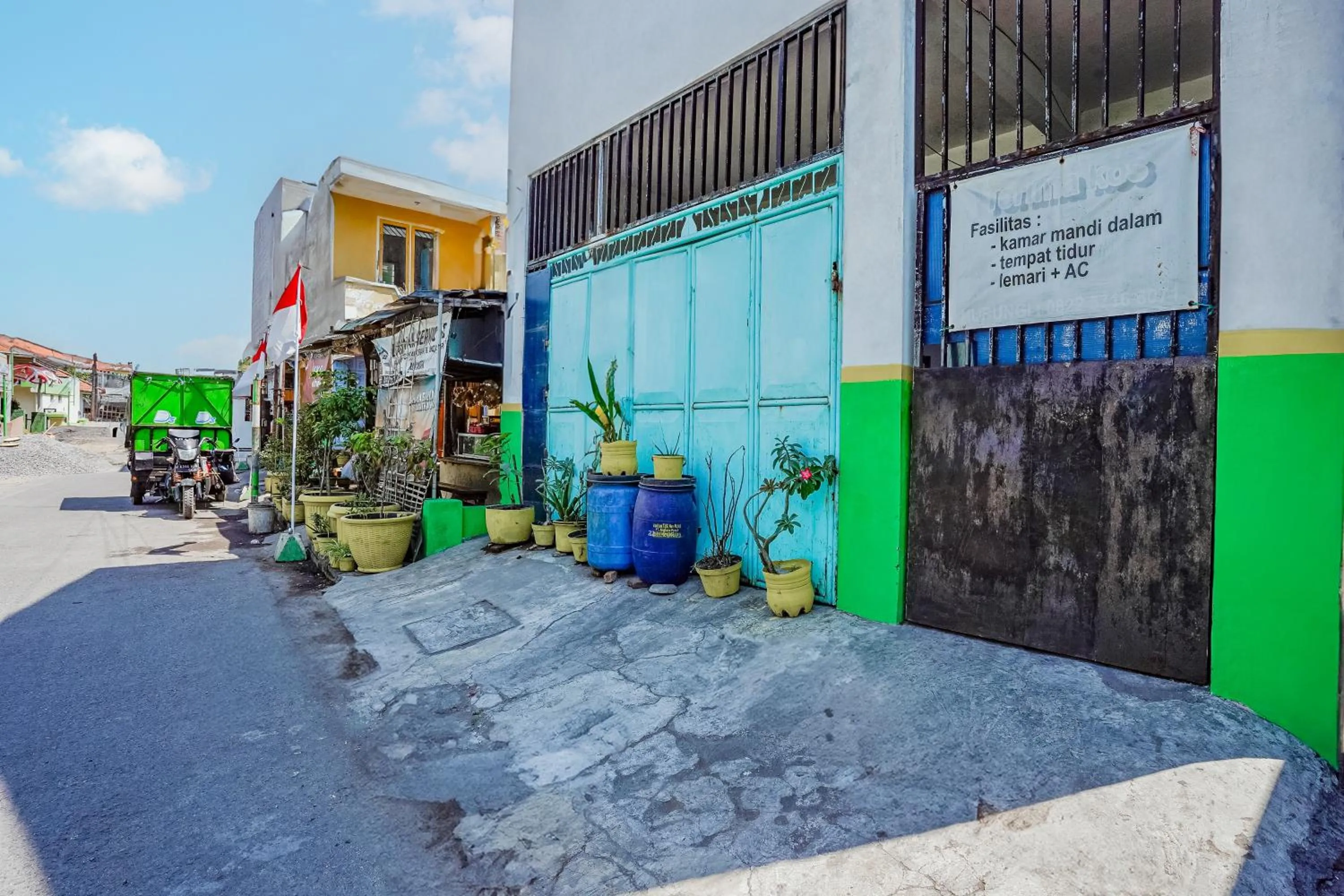 Facade/entrance in OYO Life 93009 Griya Nautika Sedati