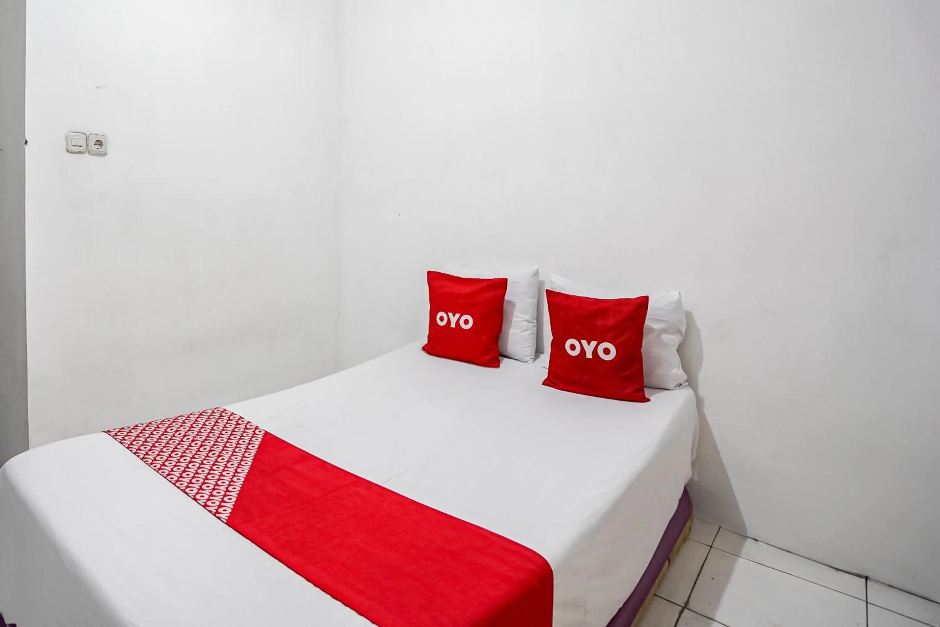 Bedroom, Bed in OYO Life 93009 Griya Nautika Sedati