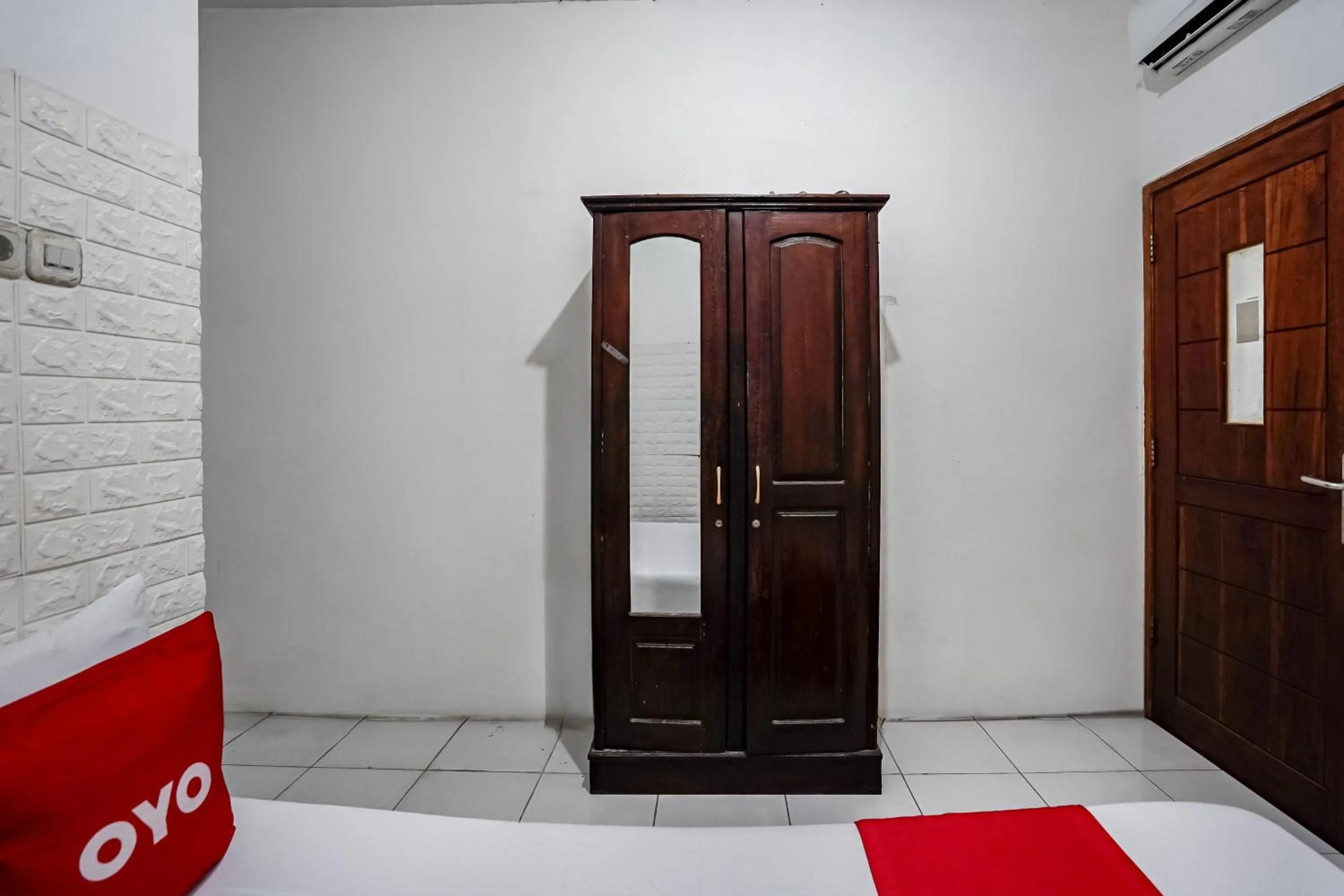 Bedroom in OYO Life 93009 Griya Nautika Sedati