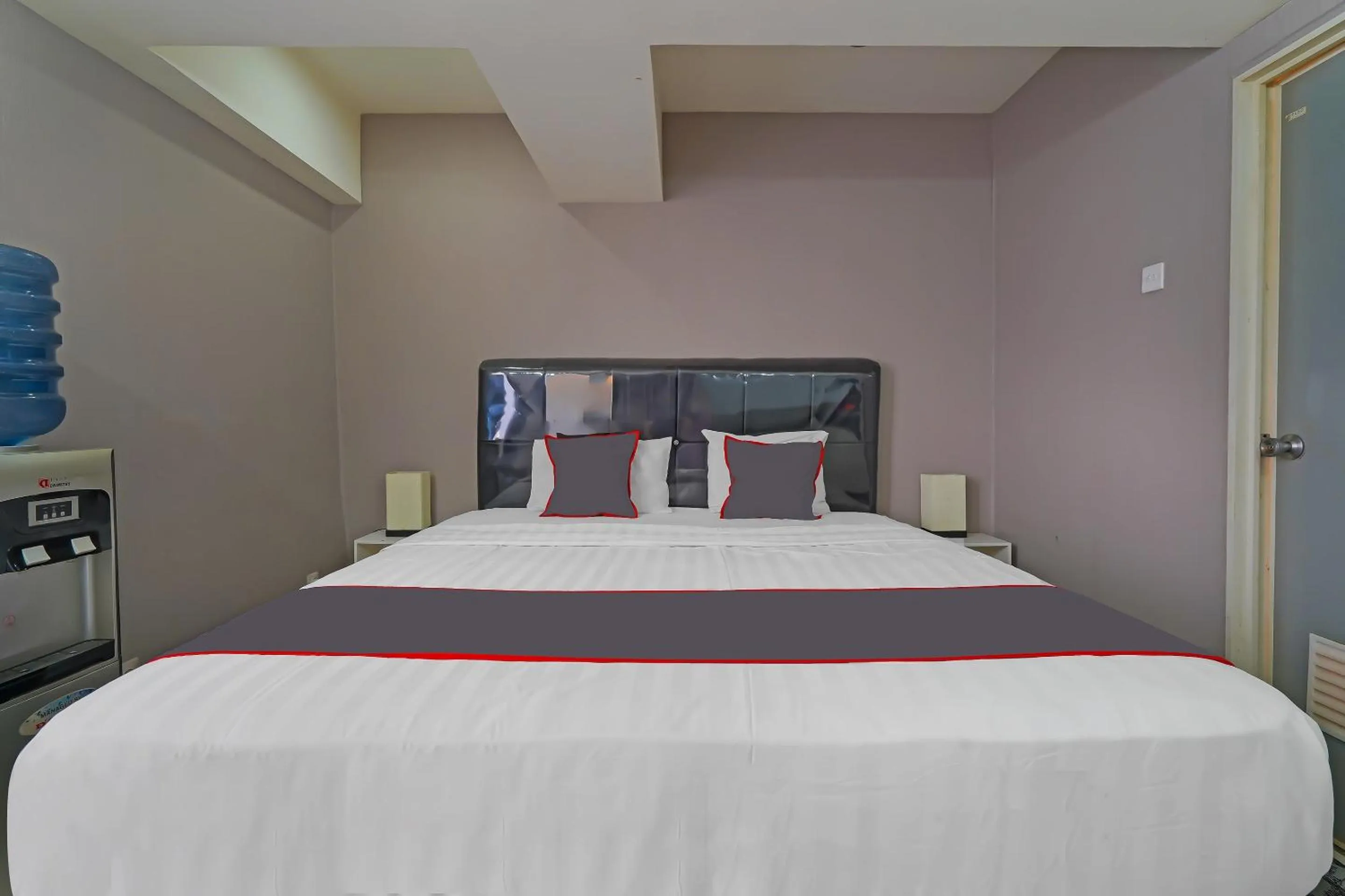 Bedroom, Bed in OYO Life 92649 Jarrdin Apartment By Glory