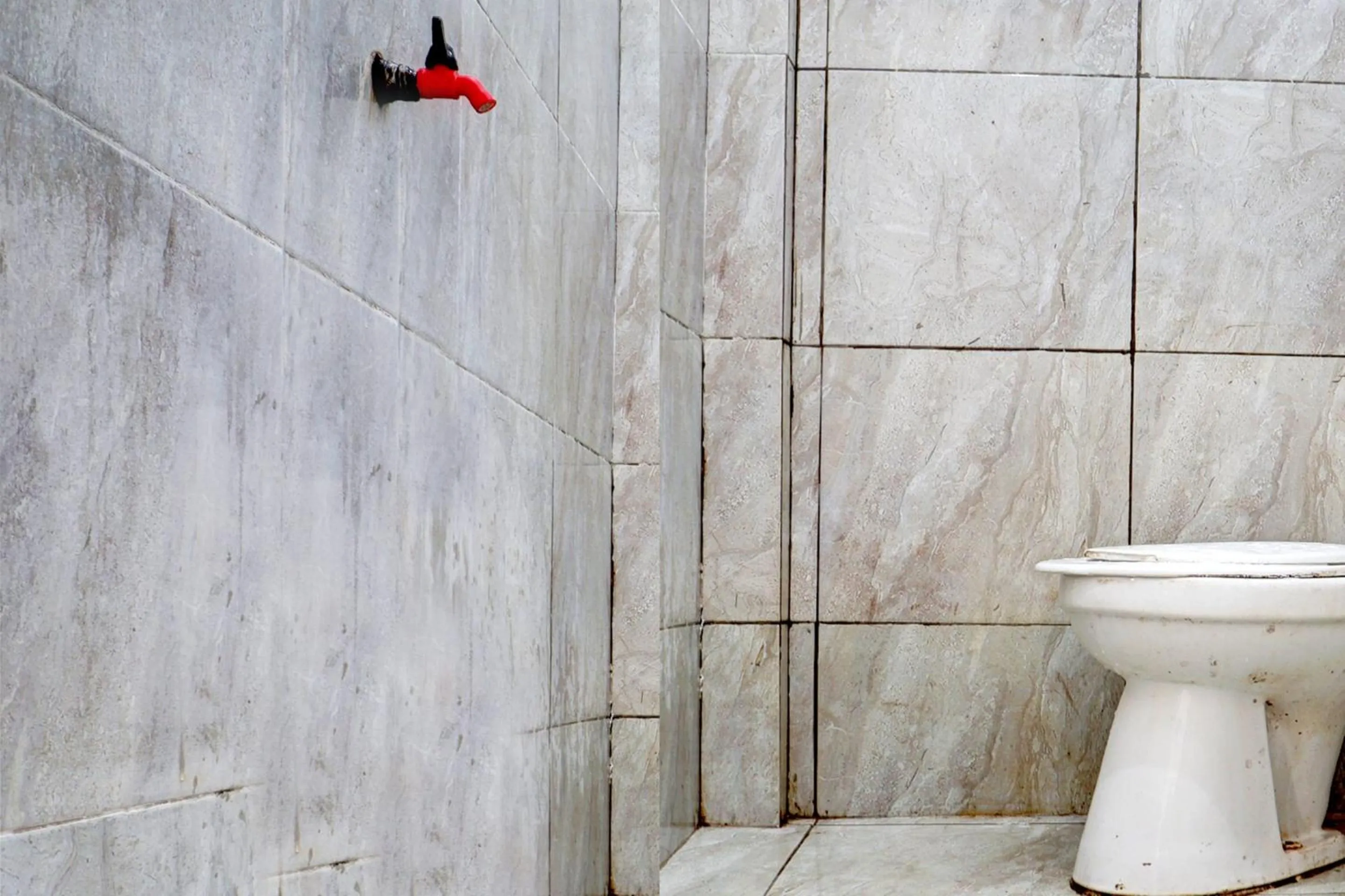 Bathroom in OYO Life 92919 Kost Wijaya Kusuma Lake Syariah