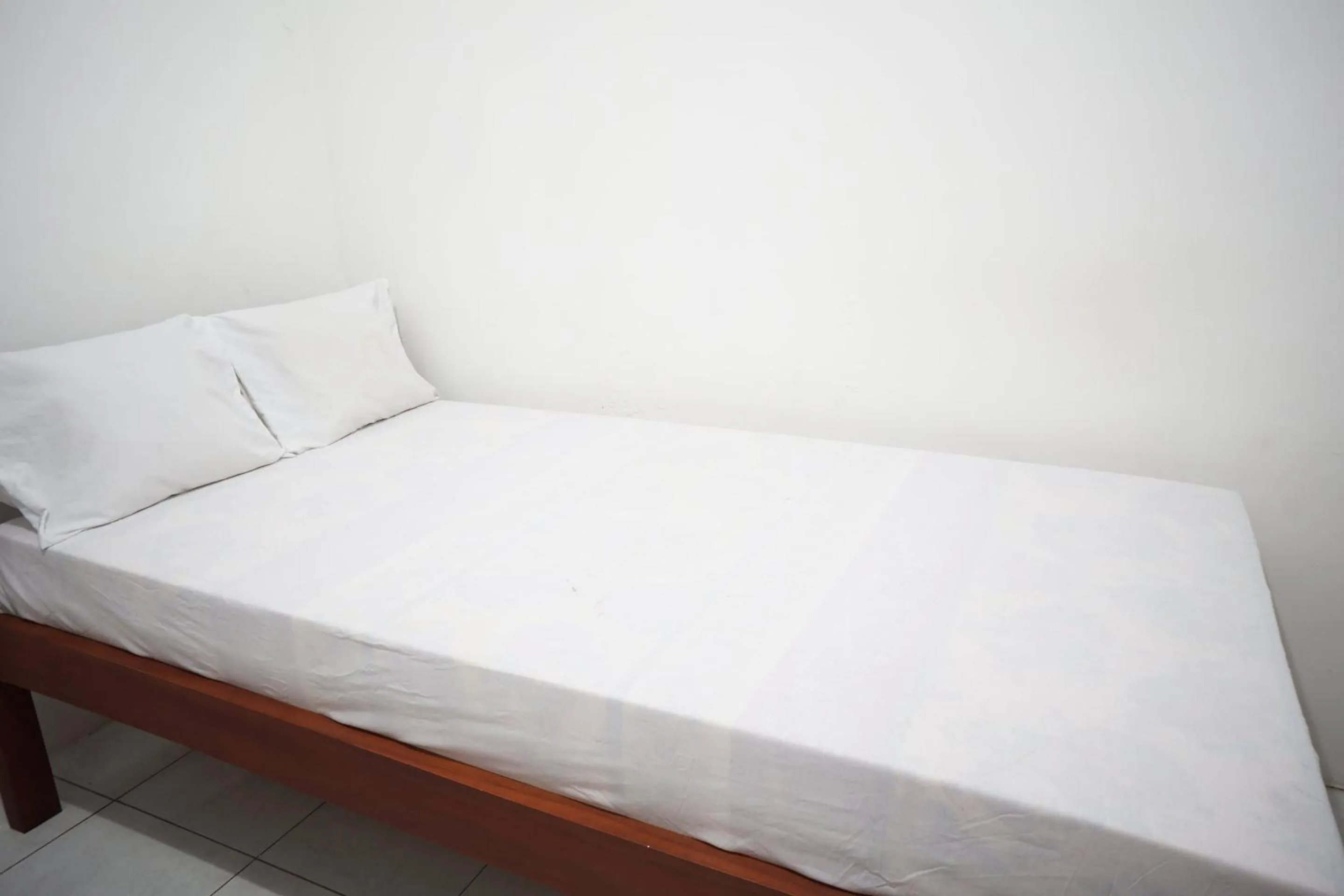 Bedroom in OYO Life 93038 Kost Putra Malilah