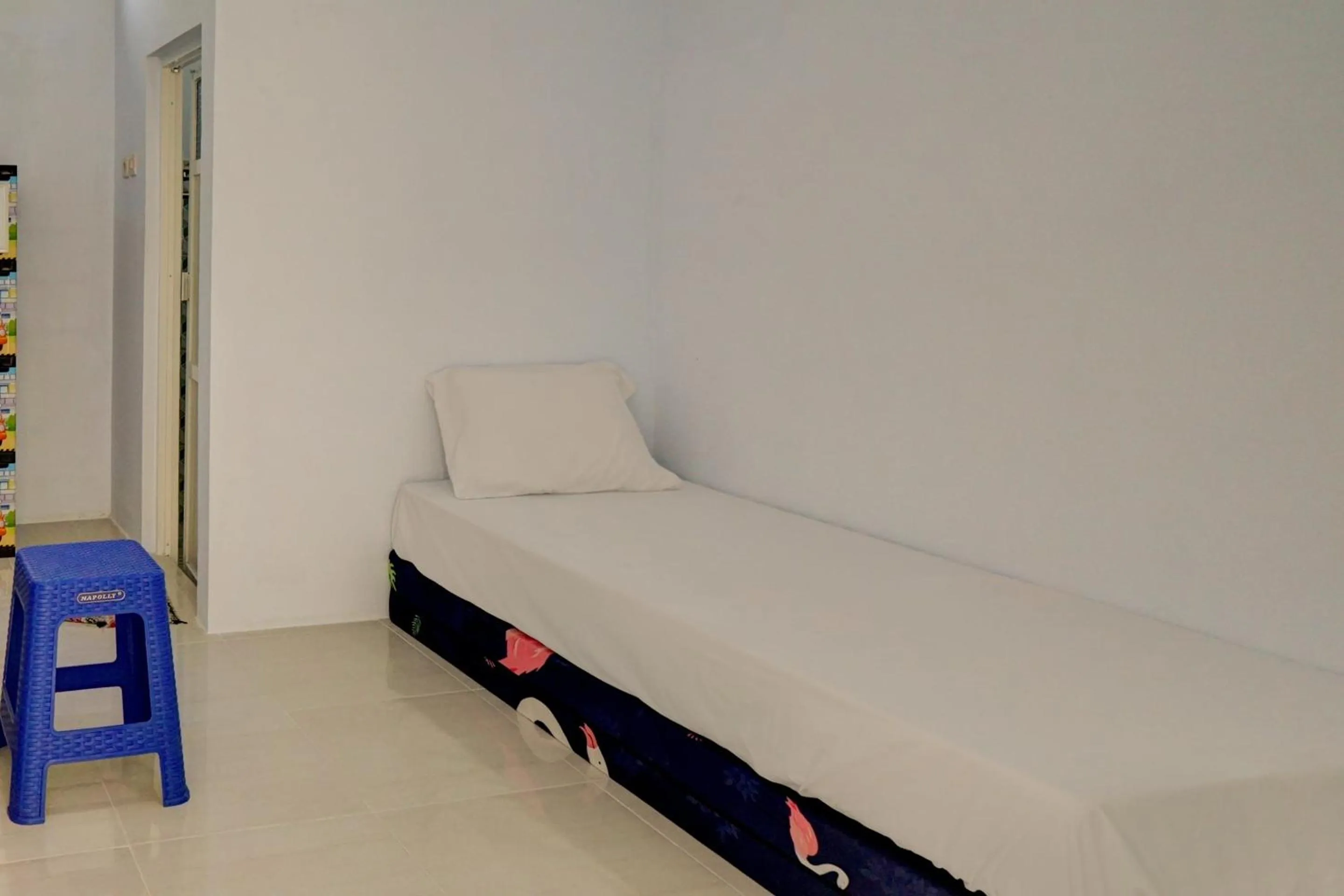 Bedroom, Bed in OYO Life 92918 Rumah Kost Arrahma Syariah