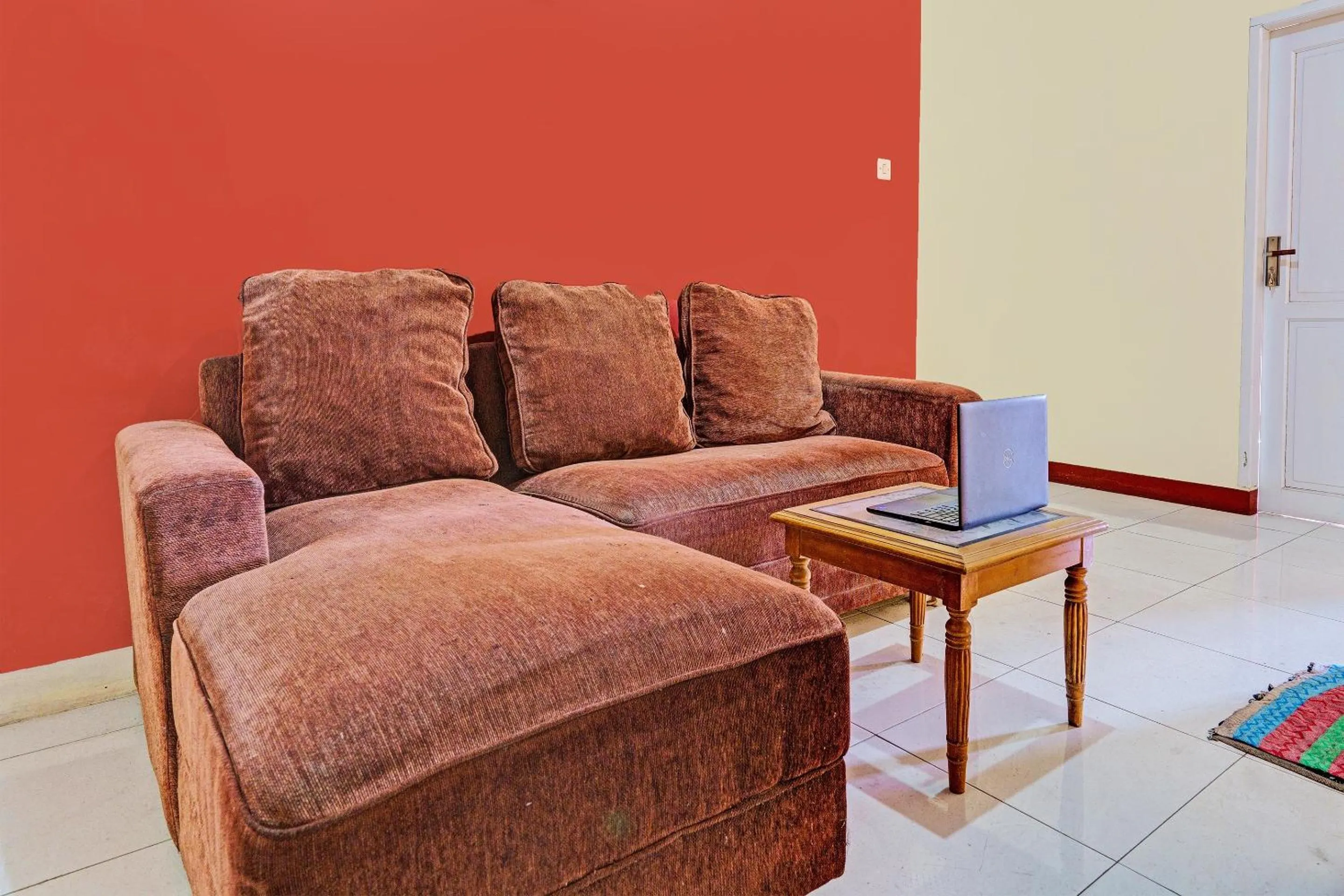 Lobby or reception in OYO Life 92546 Kost Merah Bojongsoang Syariah