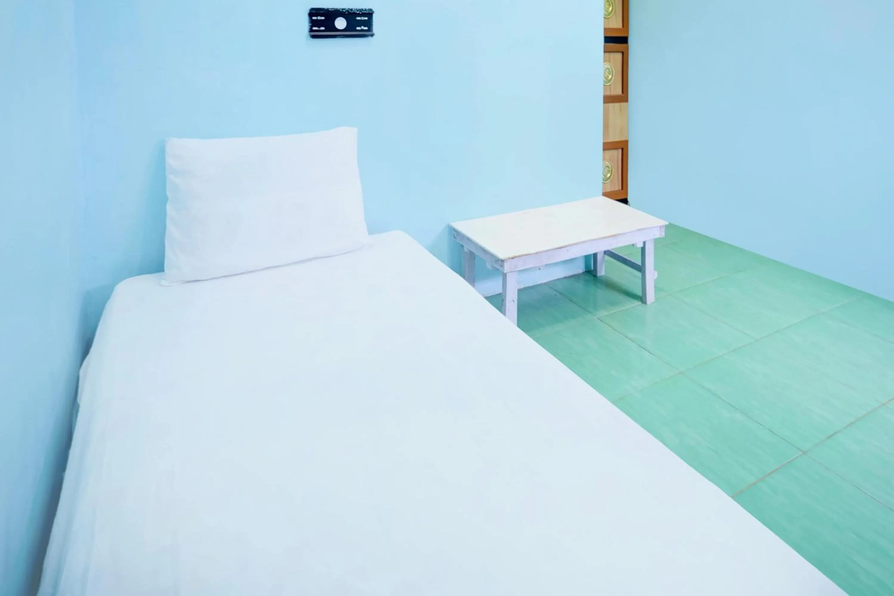 Bedroom, Bed in OYO Life 93017 Kost H Soeroso