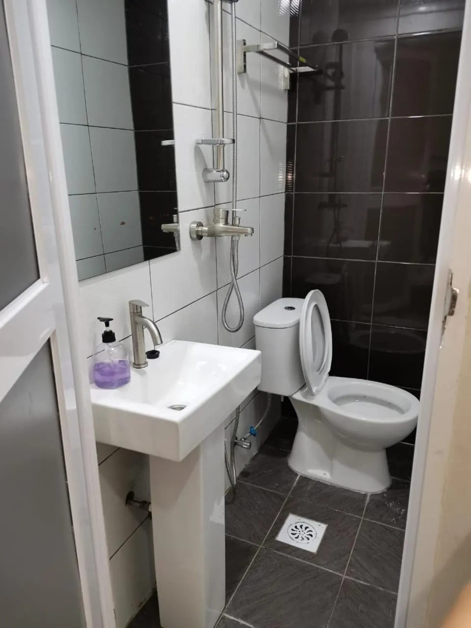 Toilet in TT99 COZY STAY