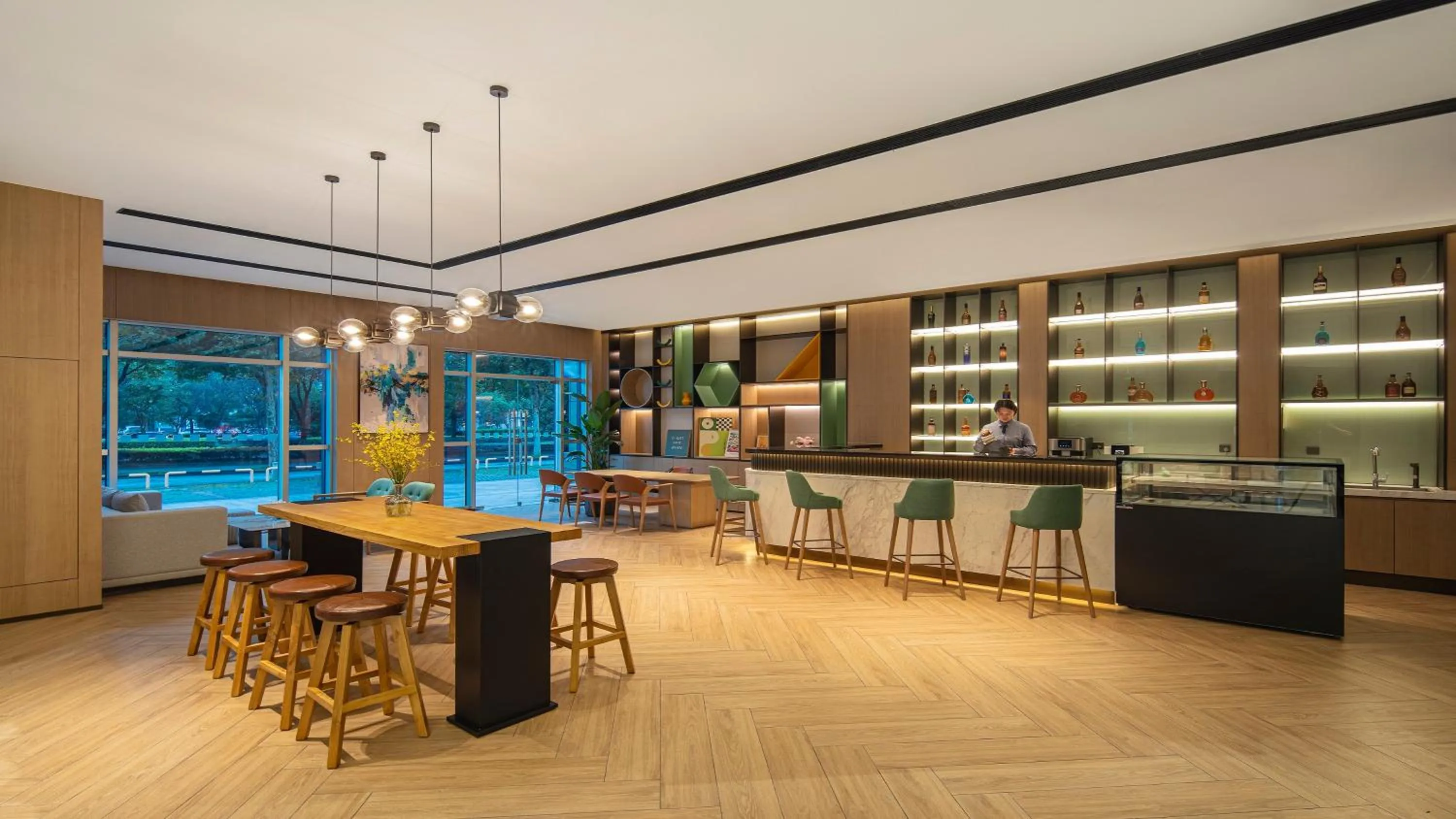 Restaurant/places to eat in Holiday Inn Tongxiang