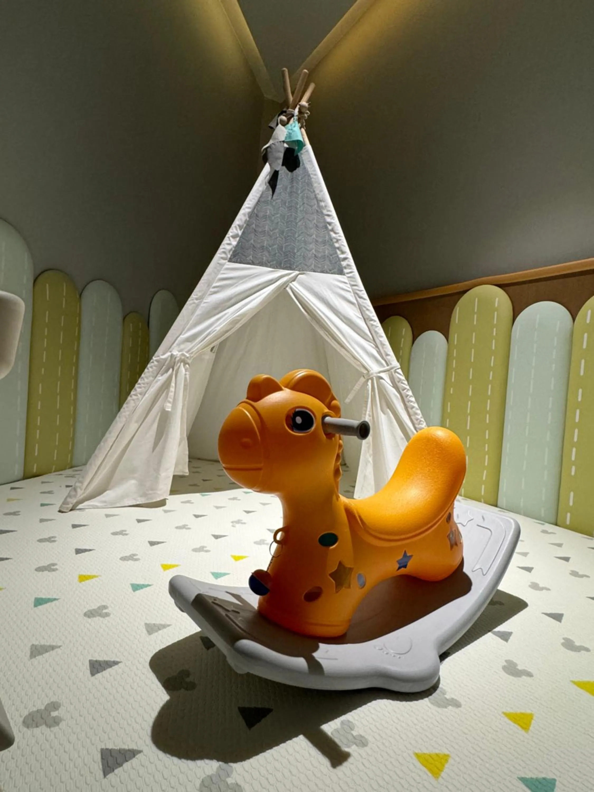 Property building in Holiday Inn Tongxiang