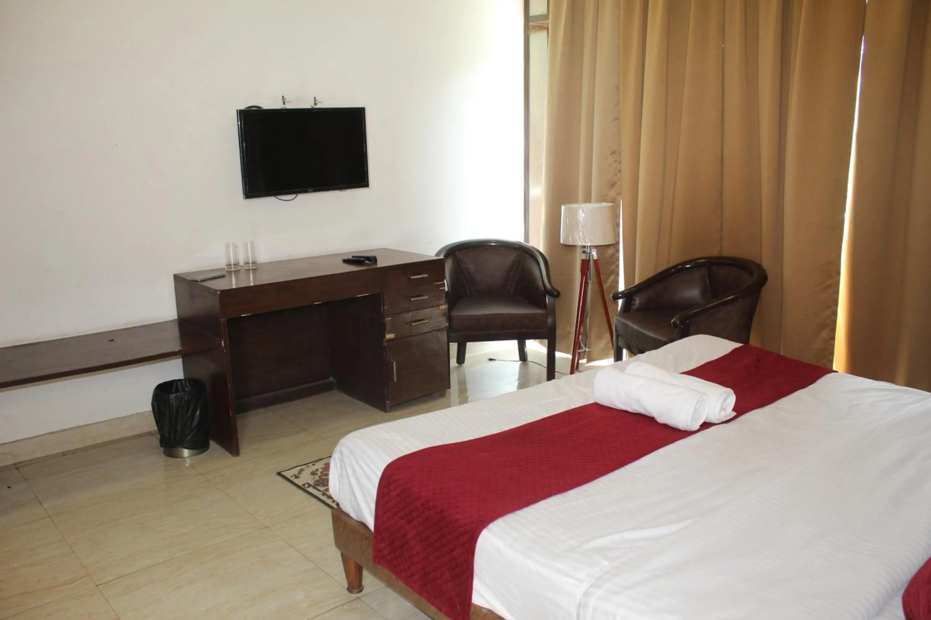 TV and multimedia, Bed in Khanna Residency