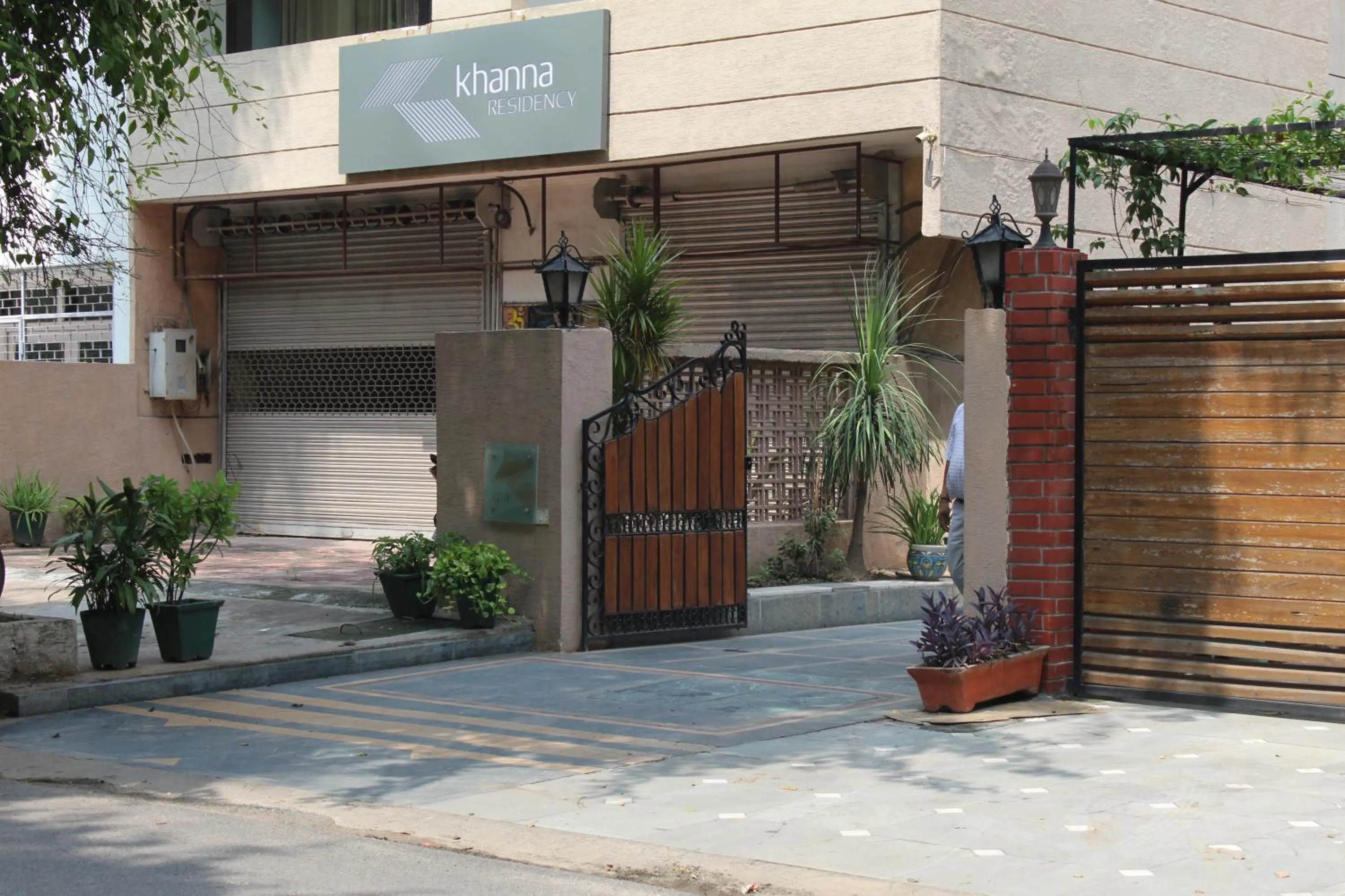 Property building in Khanna Residency