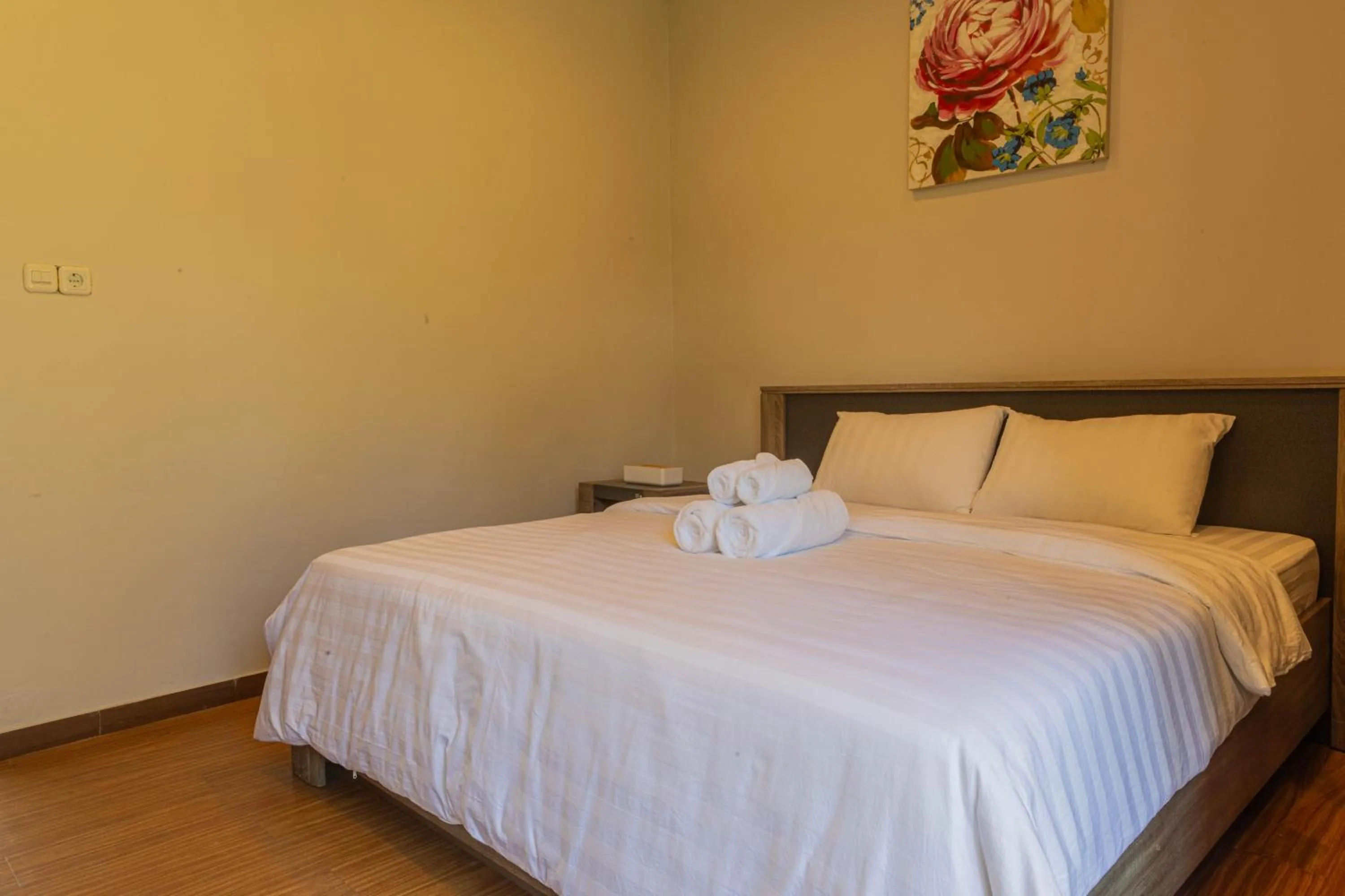 Bed in Lavender - Taman Tanda