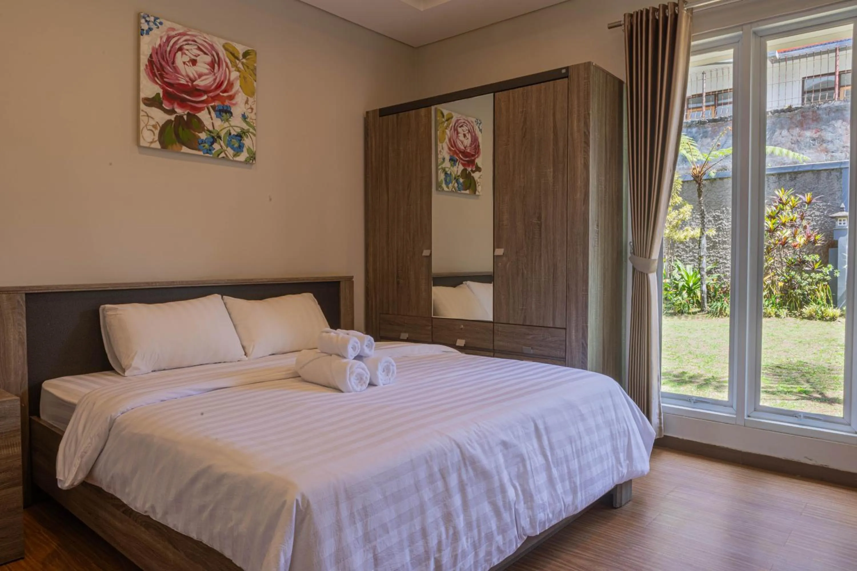 Bed in Lavender - Taman Tanda