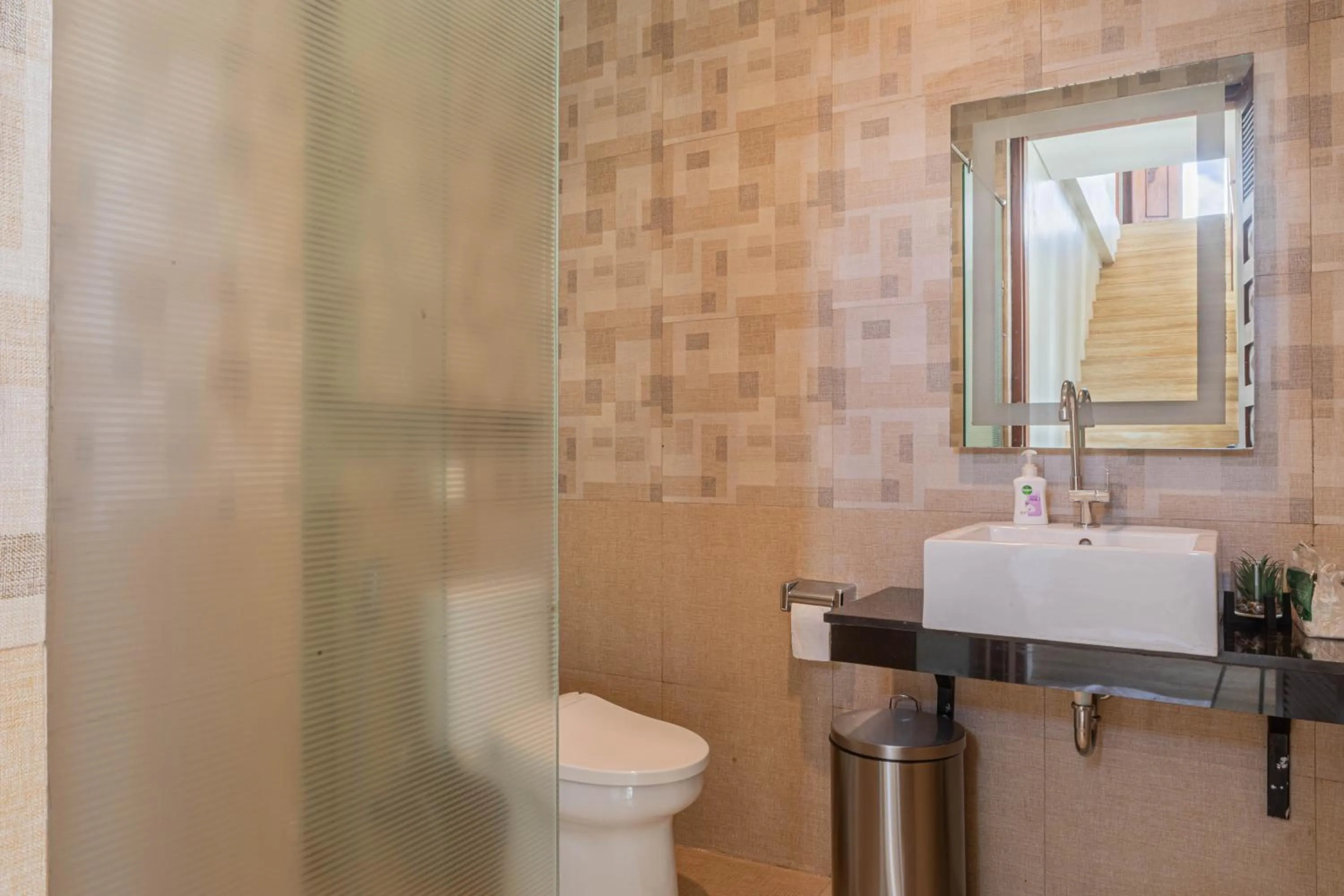 Toilet in Lavender - Taman Tanda