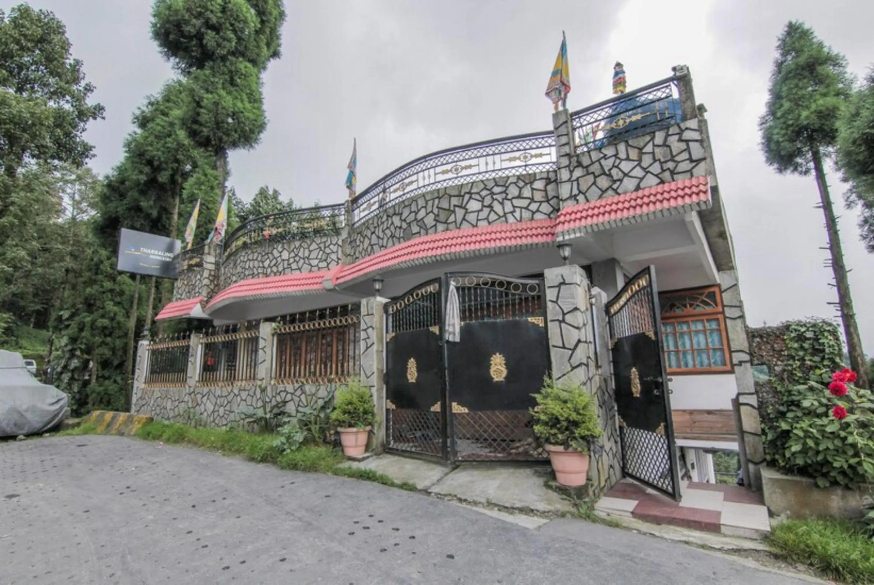 Property building in GRG Tharbaling Homestay Darjeeling