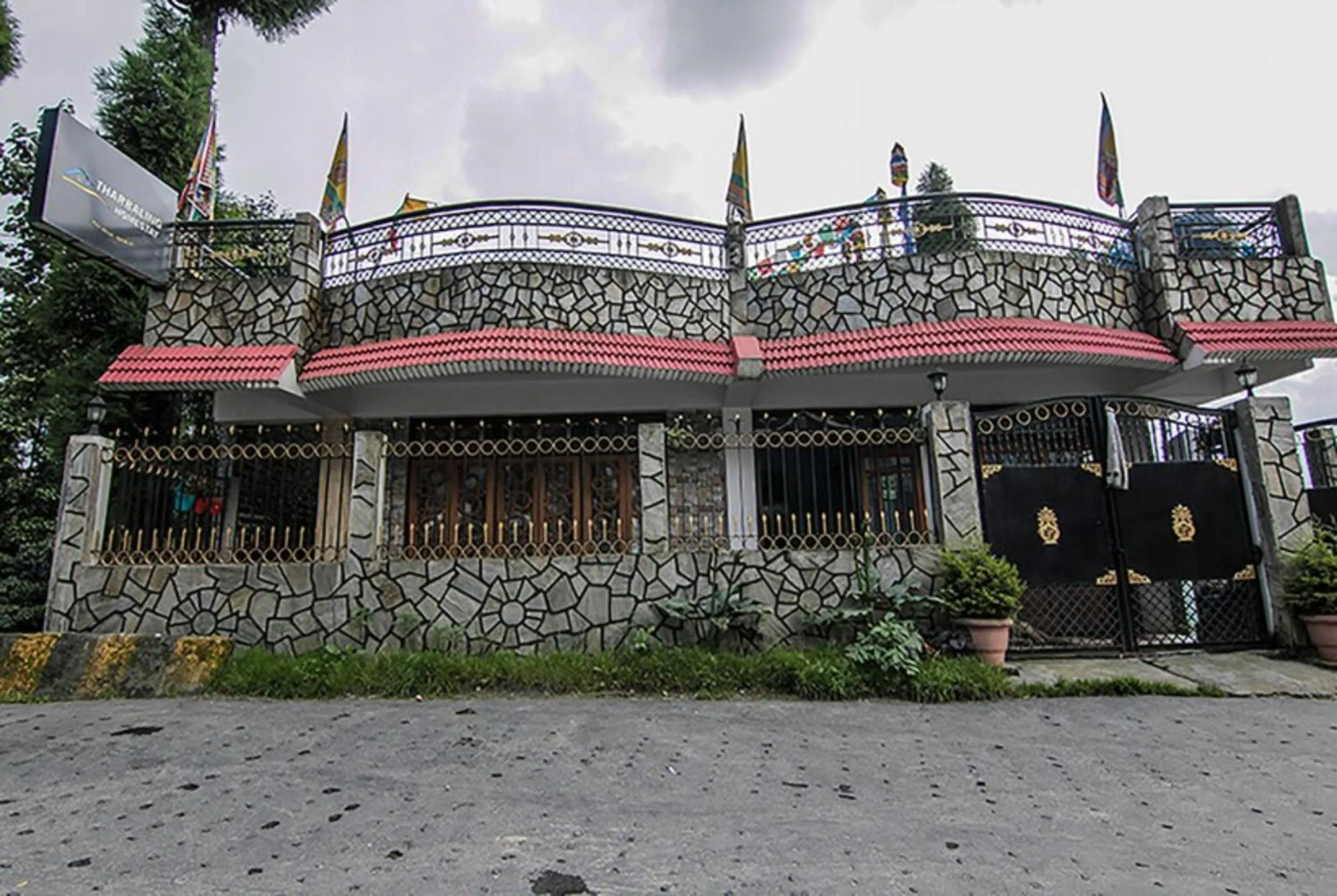 Property building in GRG Tharbaling Homestay Darjeeling