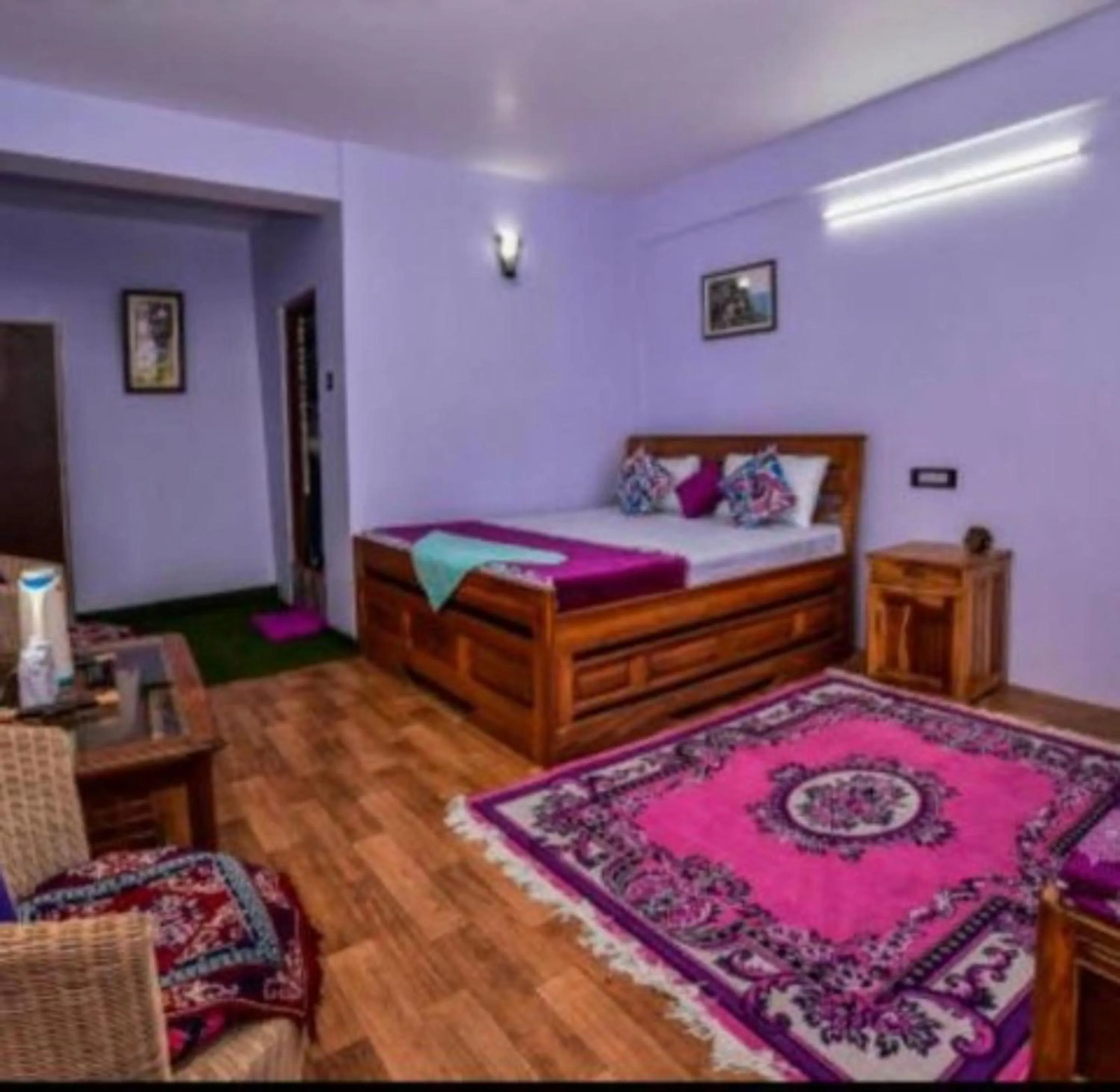 Bed in GRG Tharbaling Homestay Darjeeling