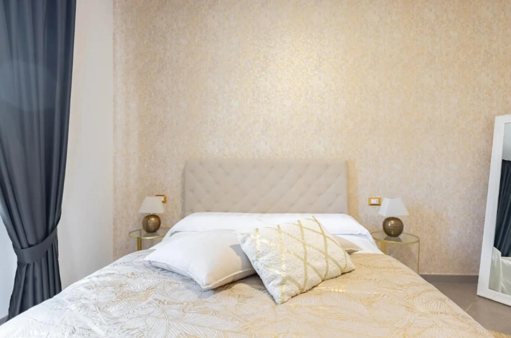 Bed in Saint Paul Luxury Holiday Home by Alterego