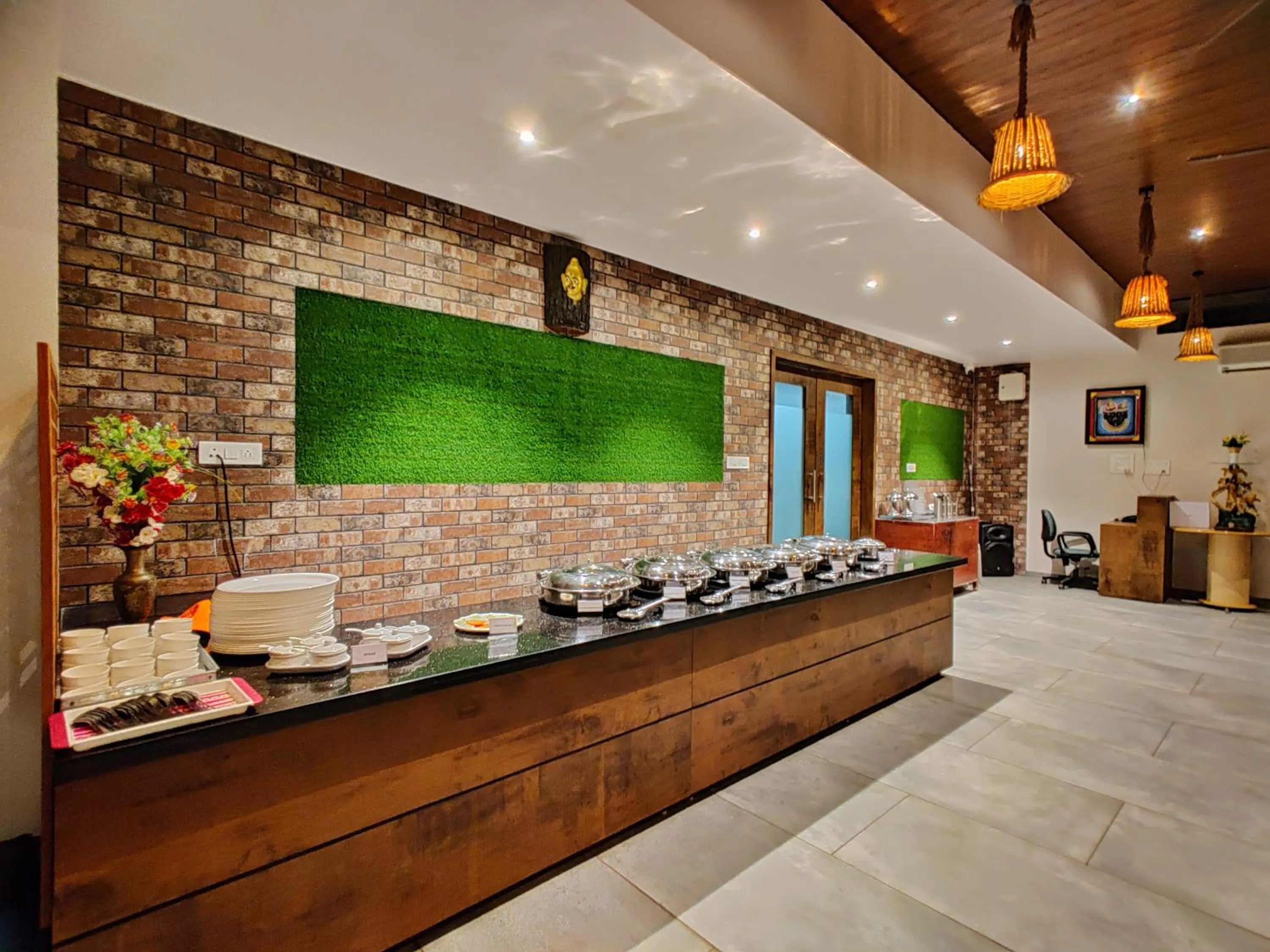 Restaurant/places to eat in Lion Signature Family Resort