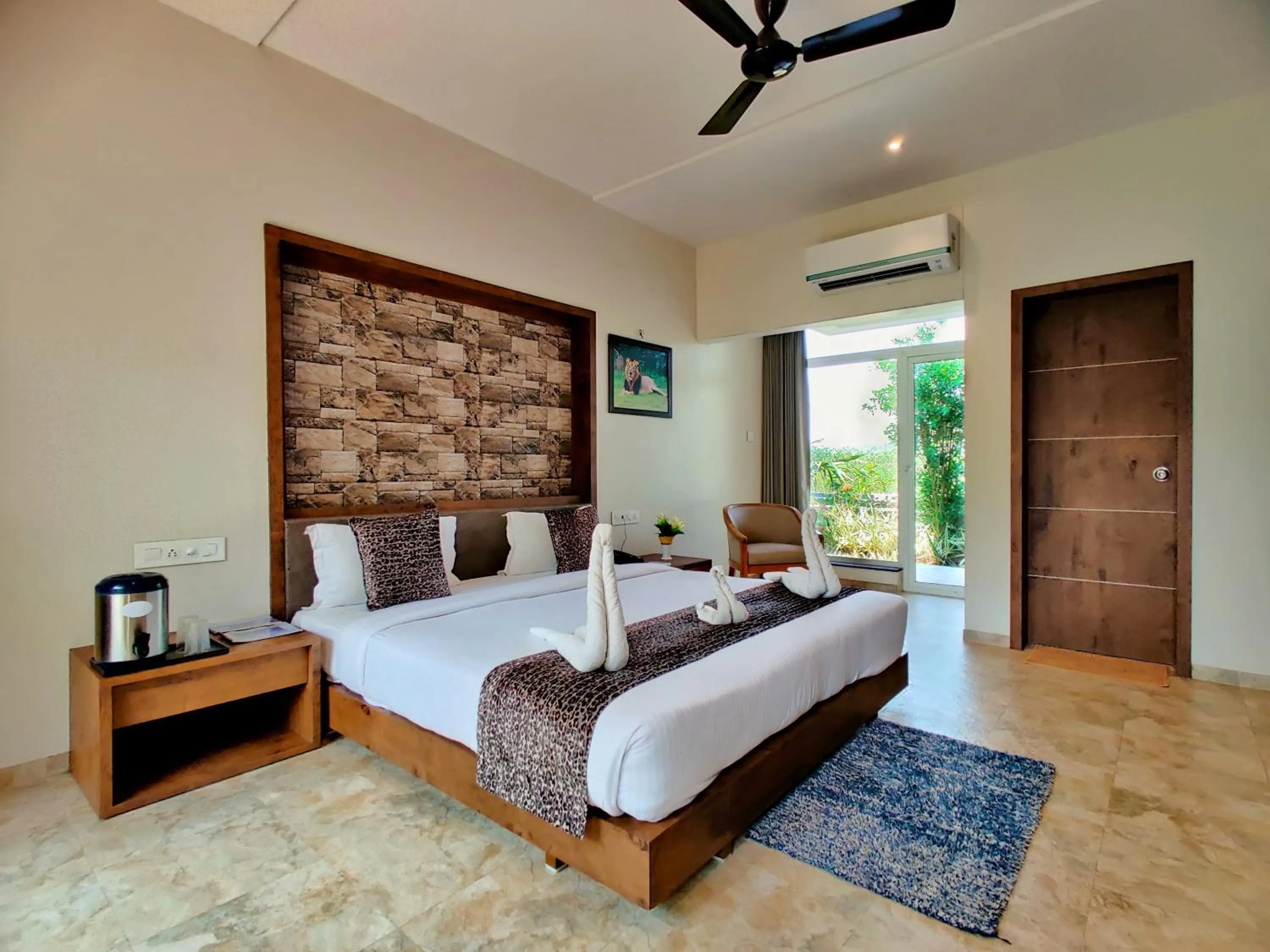 Bedroom, Bed in Lion Signature Family Resort