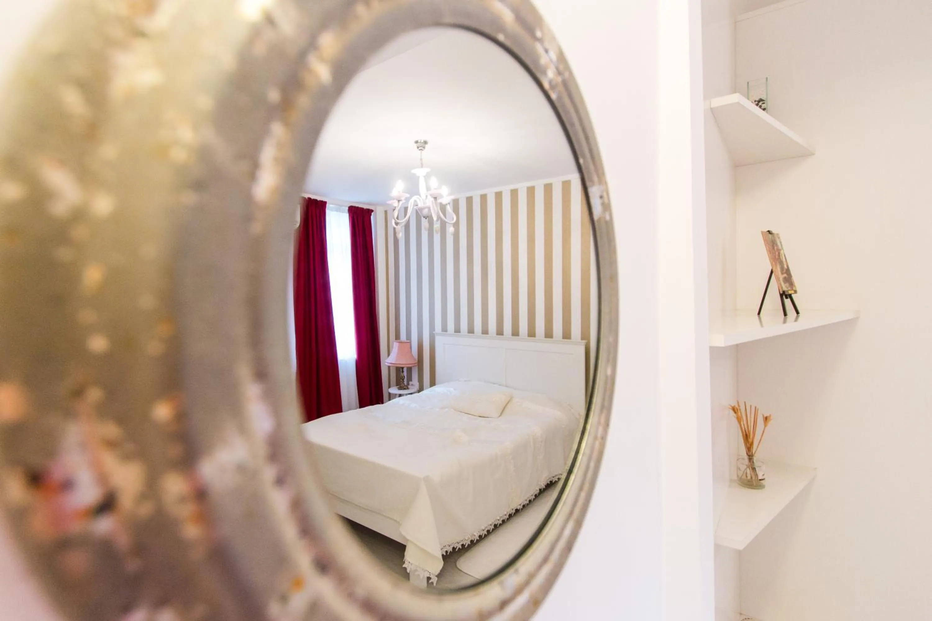 Decorative detail in Hotel Jolie Apartments