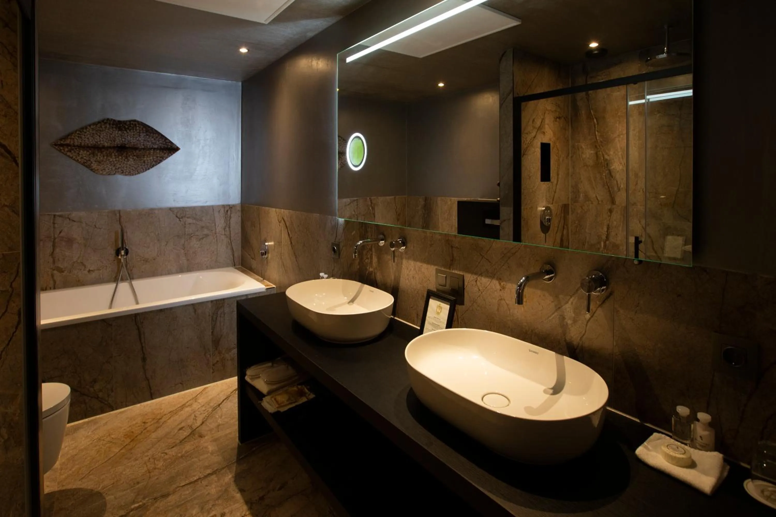 Bathroom in Landhuishotel De Bloemenbeek