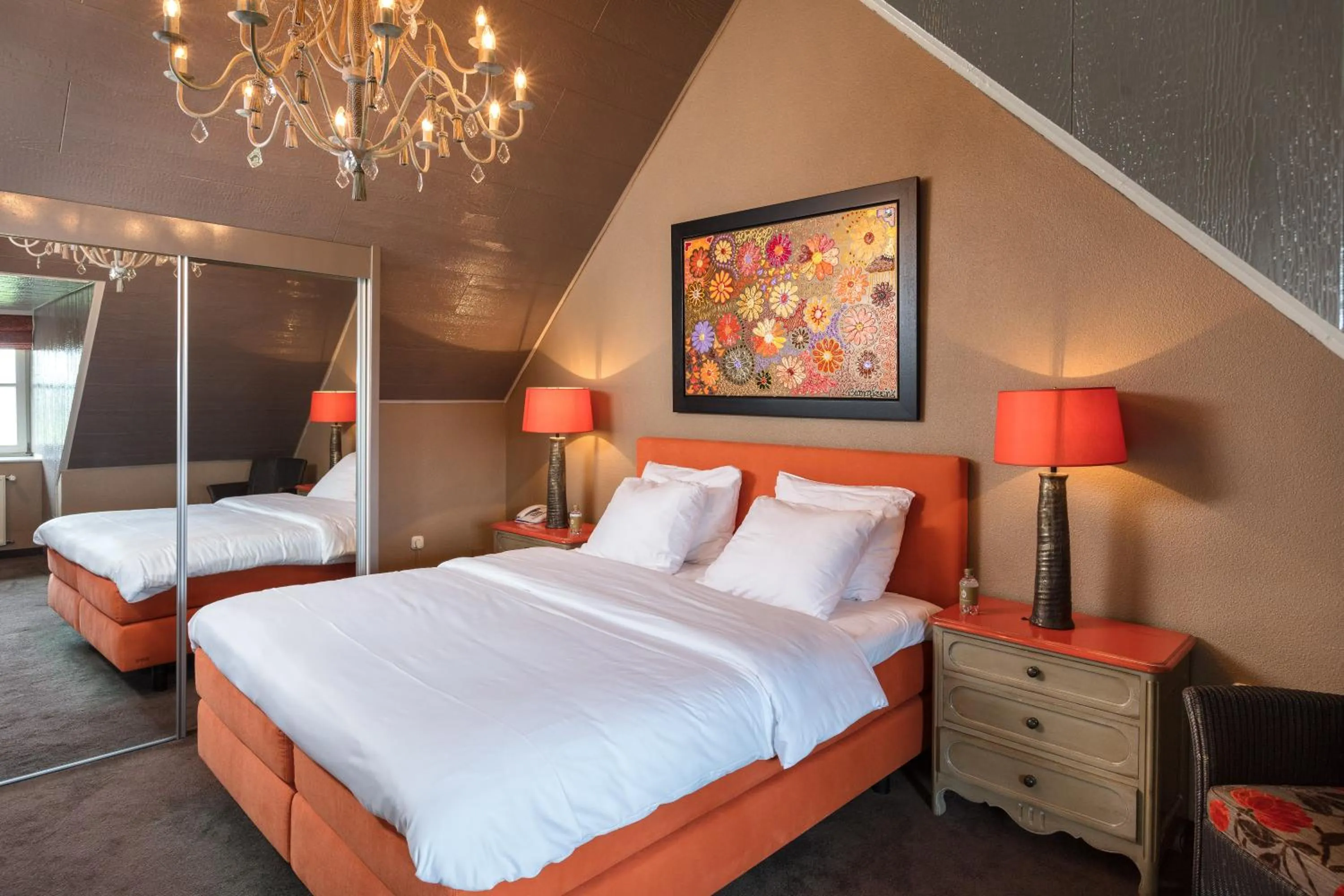 Bedroom, Bed in Landhuishotel De Bloemenbeek