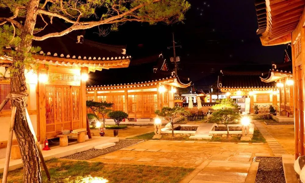 Property building in Hwangnamguan Hanok Village