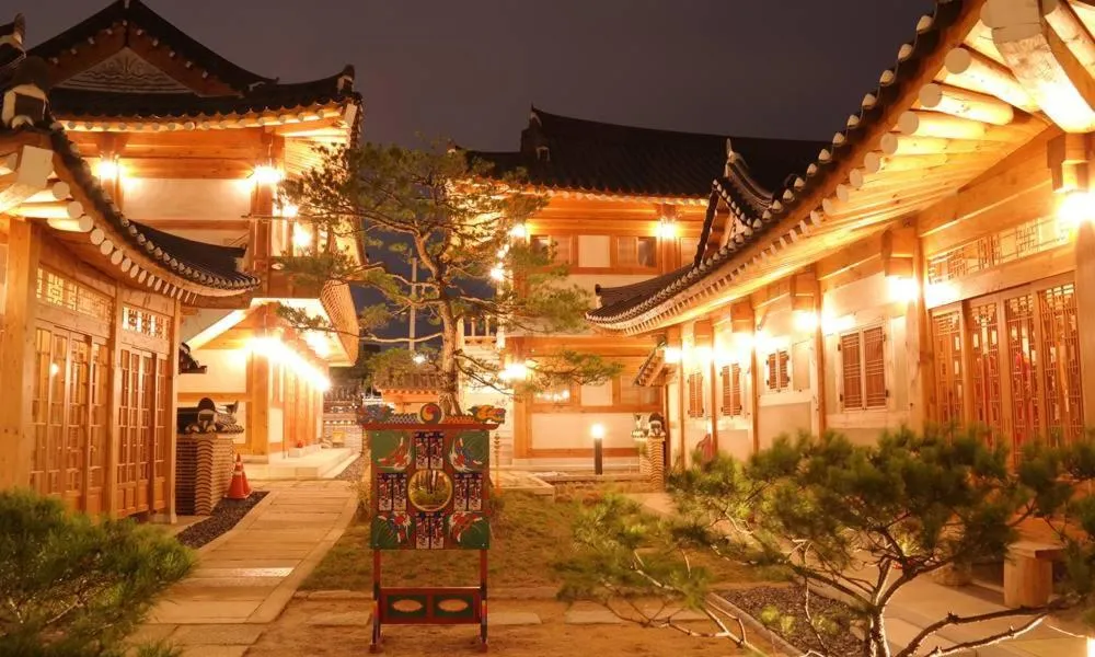 Property building in Hwangnamguan Hanok Village
