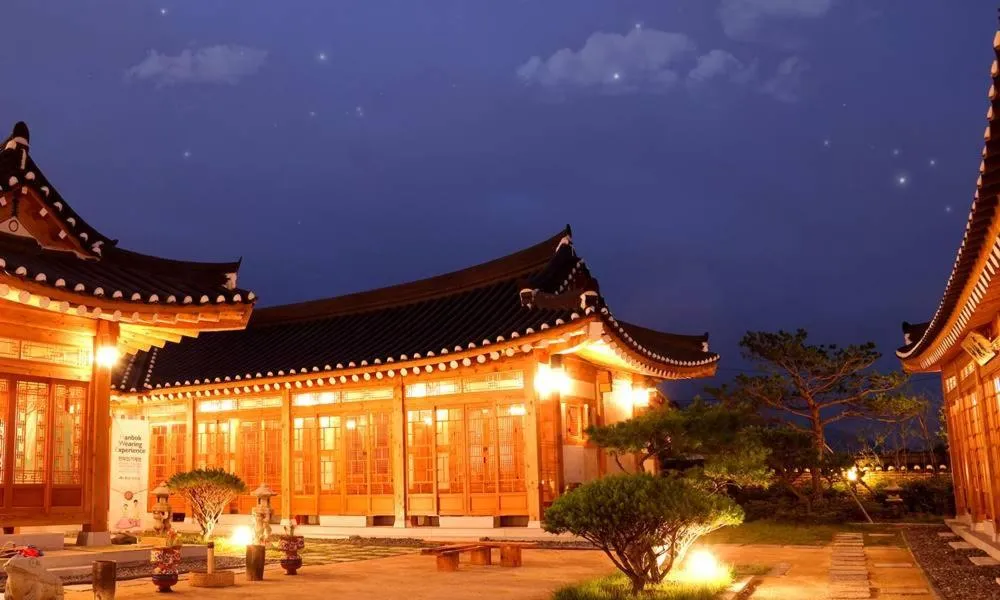 Property building in Hwangnamguan Hanok Village