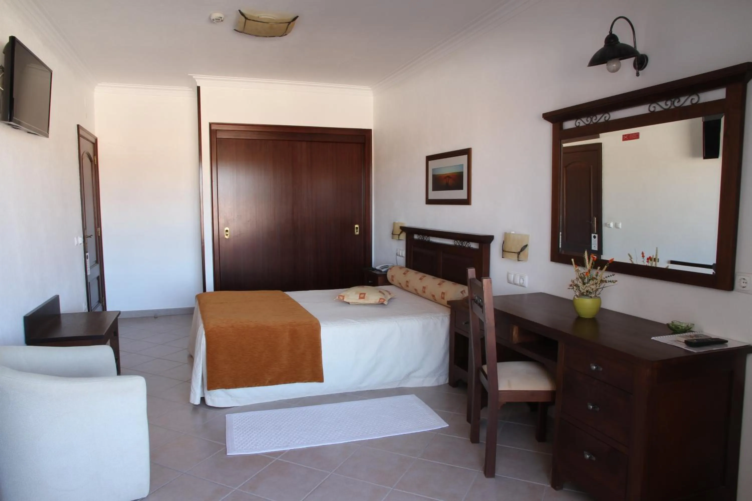 Photo of the whole room, Bed in Hotel Santa Clara