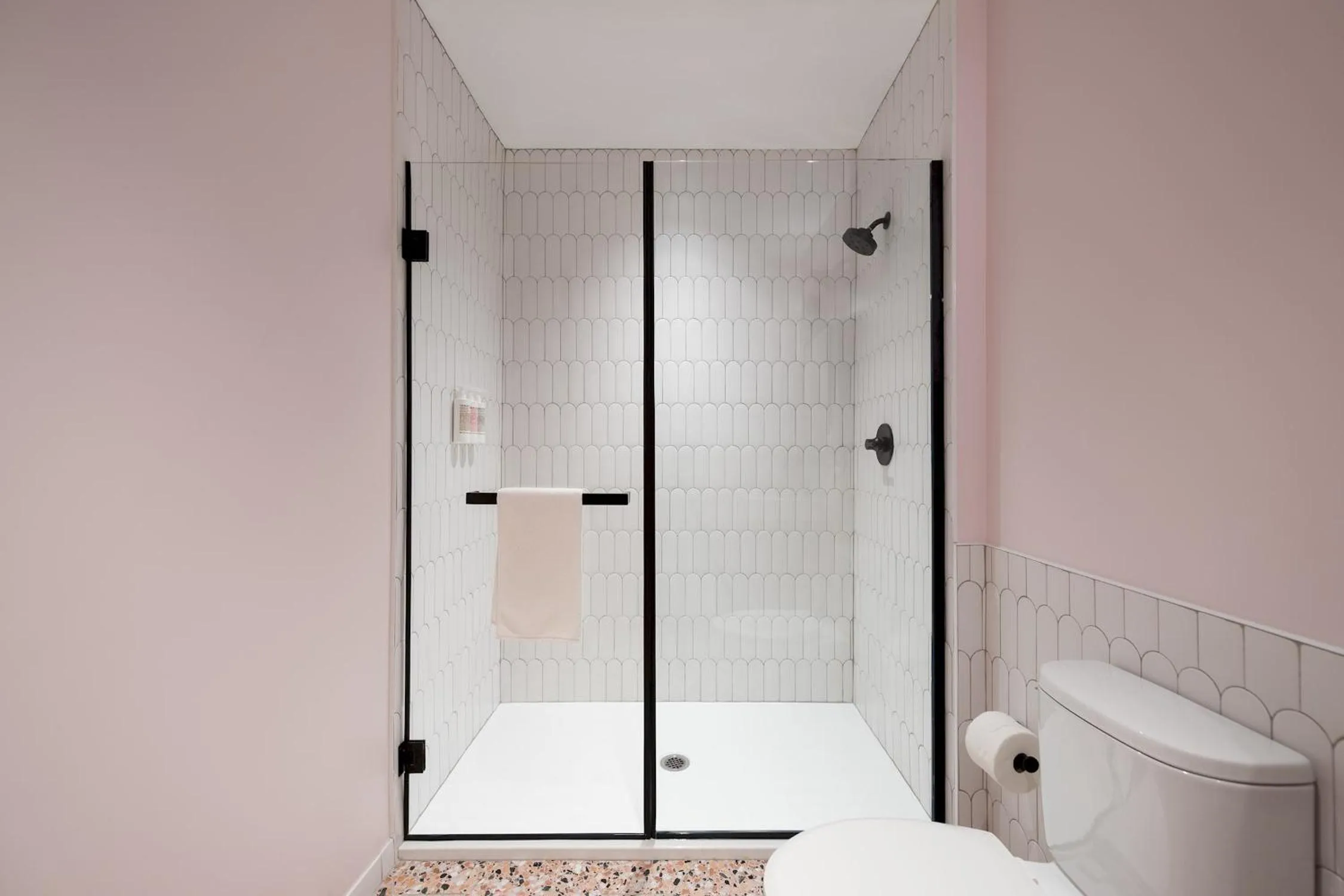 Shower in The Neighborhood Hotel Little Italy