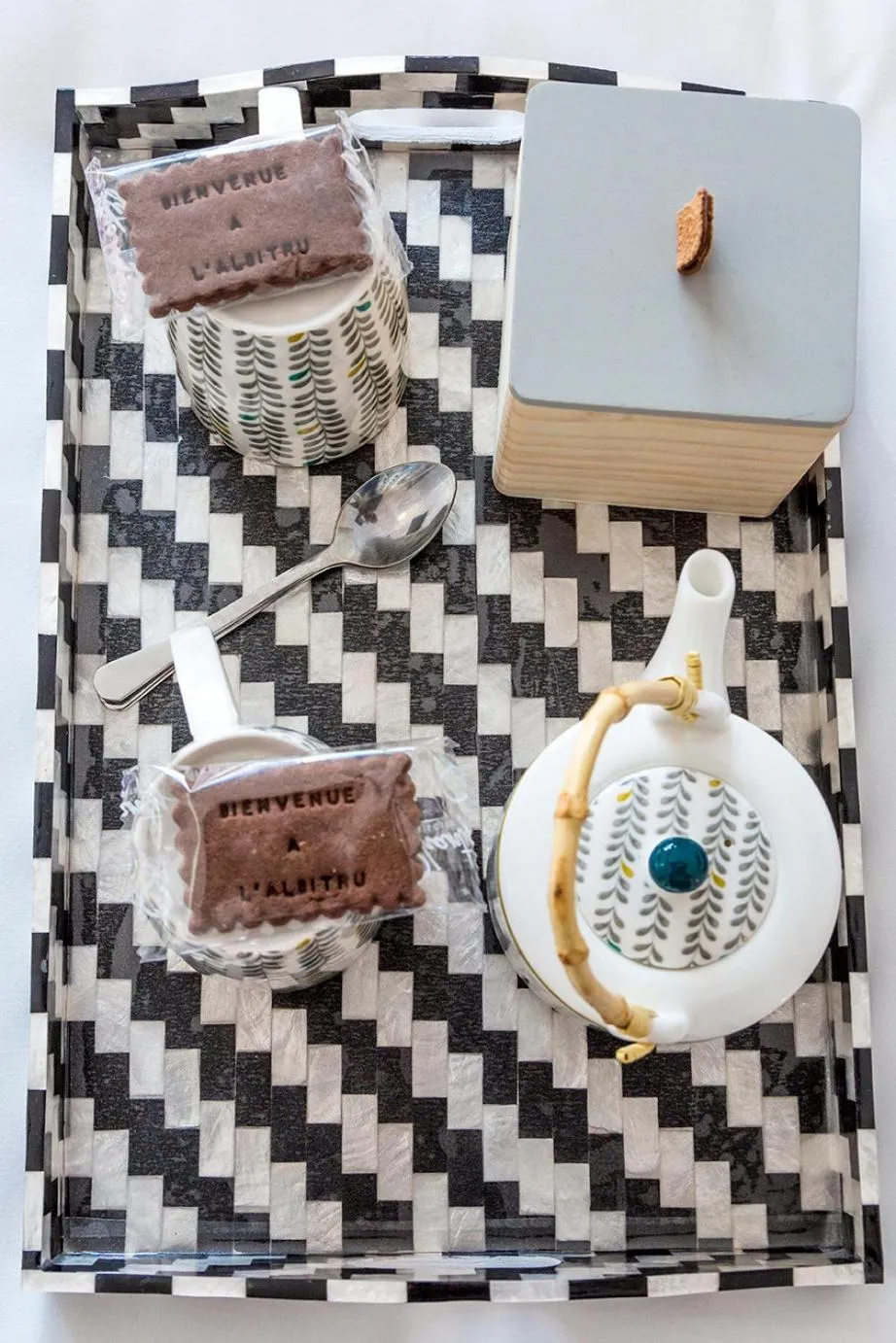 Coffee/tea facilities in l'Albitru