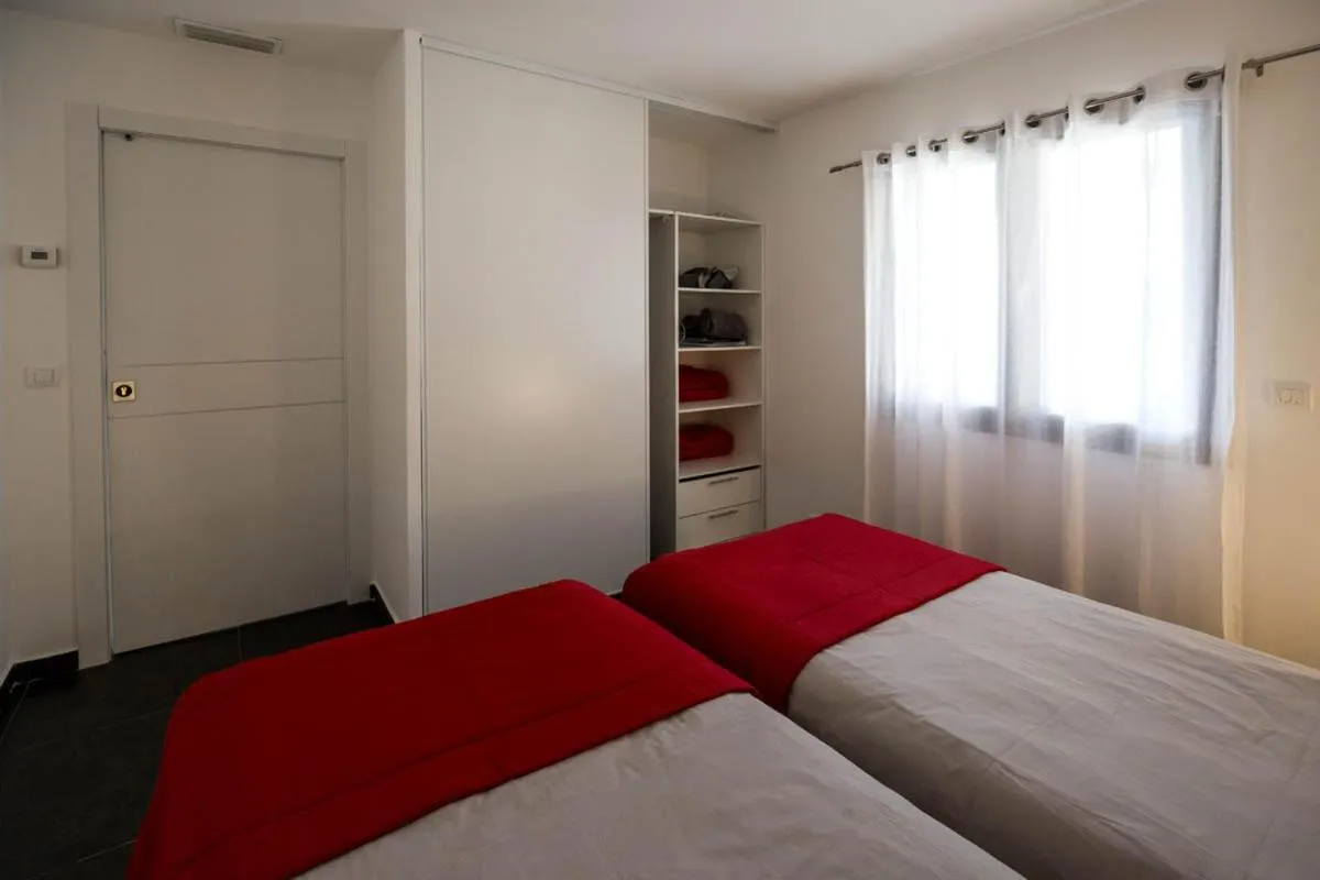 Bedroom, Bed in l'Albitru