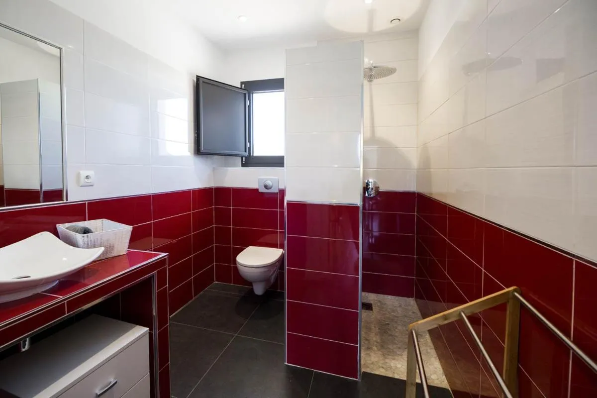 Bathroom in l'Albitru