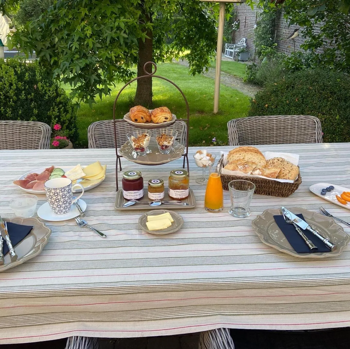 Breakfast in B&B Aline Florentine - adults only - Luxury B&B - Chambres d'Hôtes - Zimmer Frei