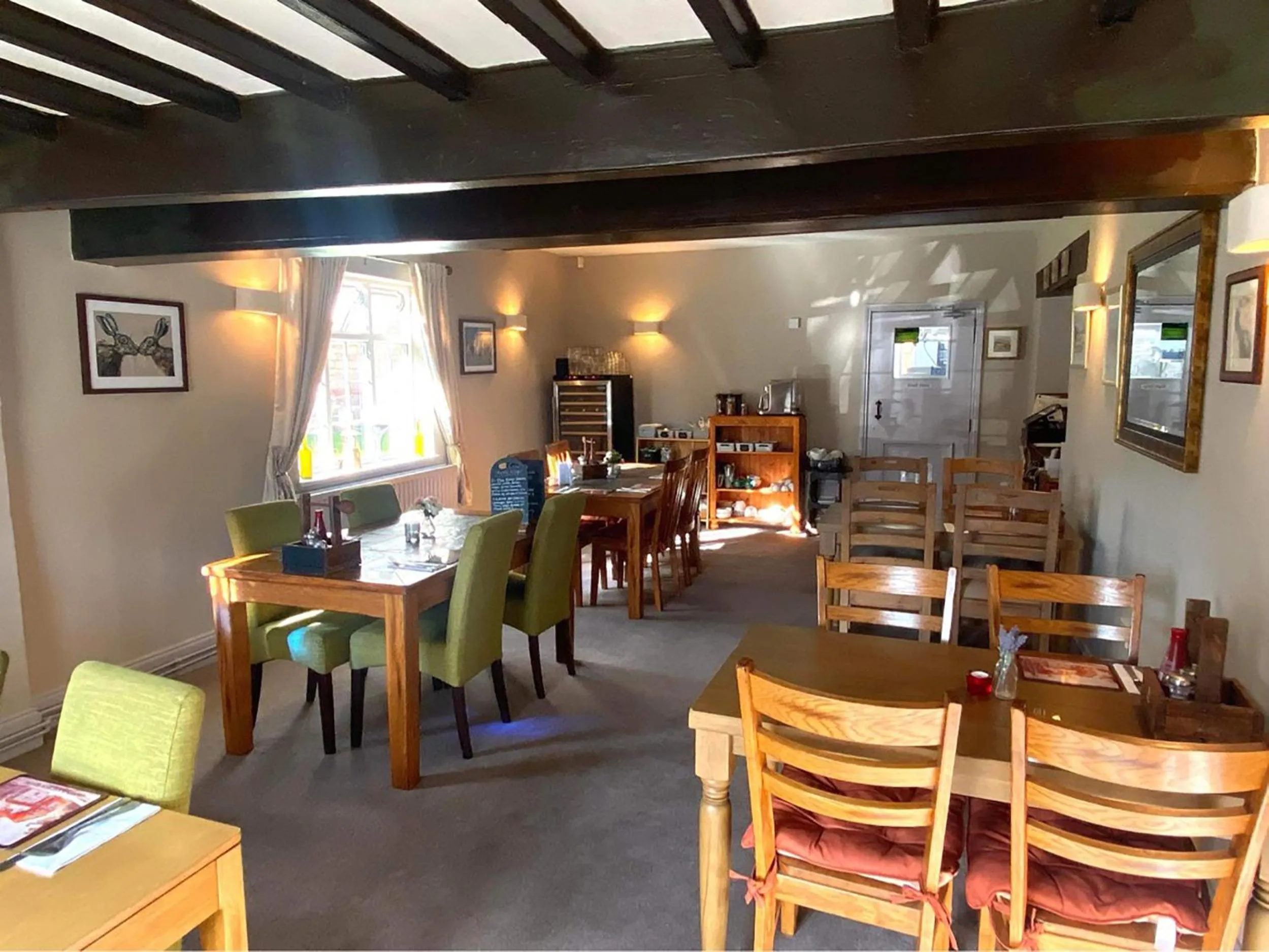 Dining area in Crown & Anchor