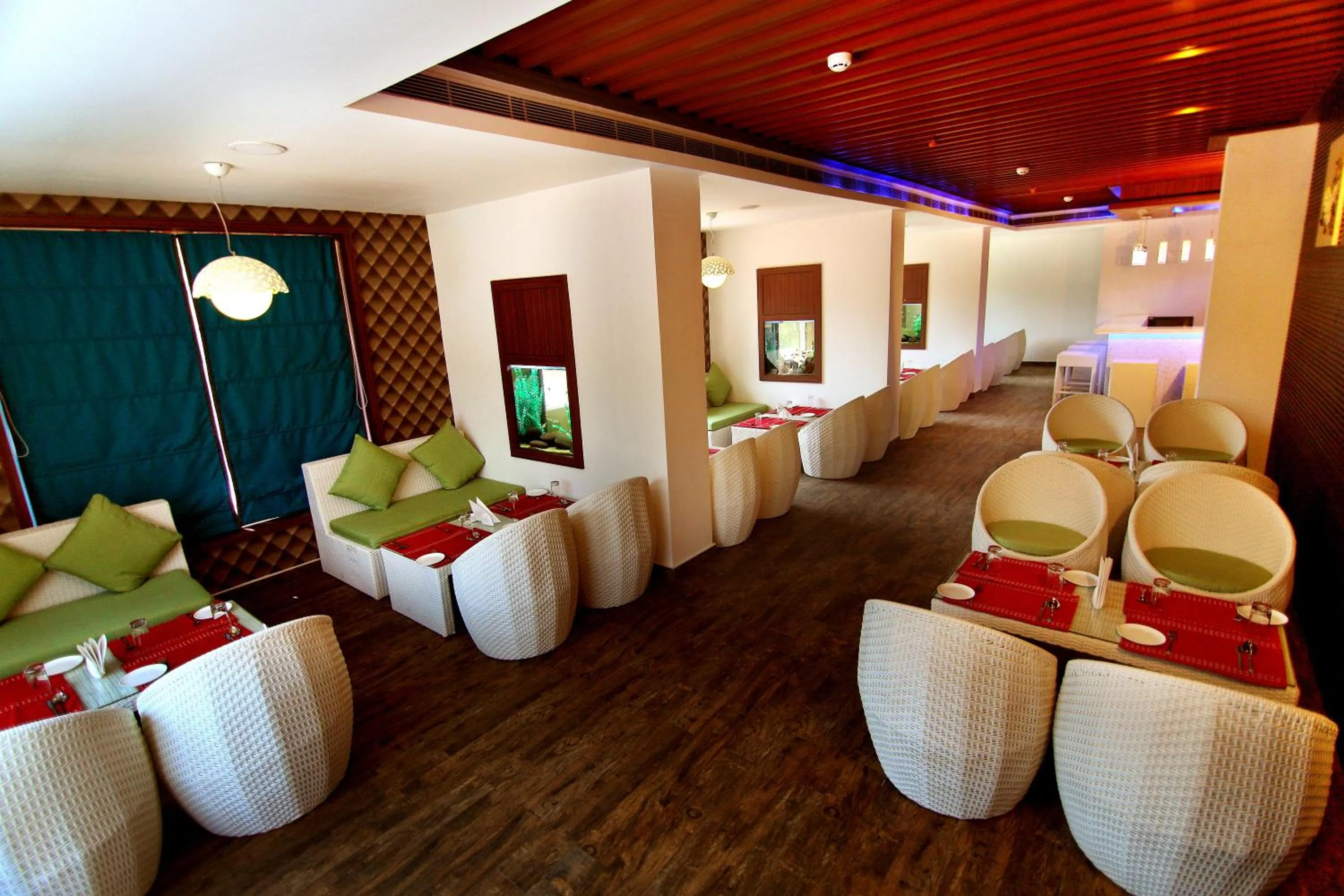 Restaurant/places to eat in Paravoor Galaxy Hotel