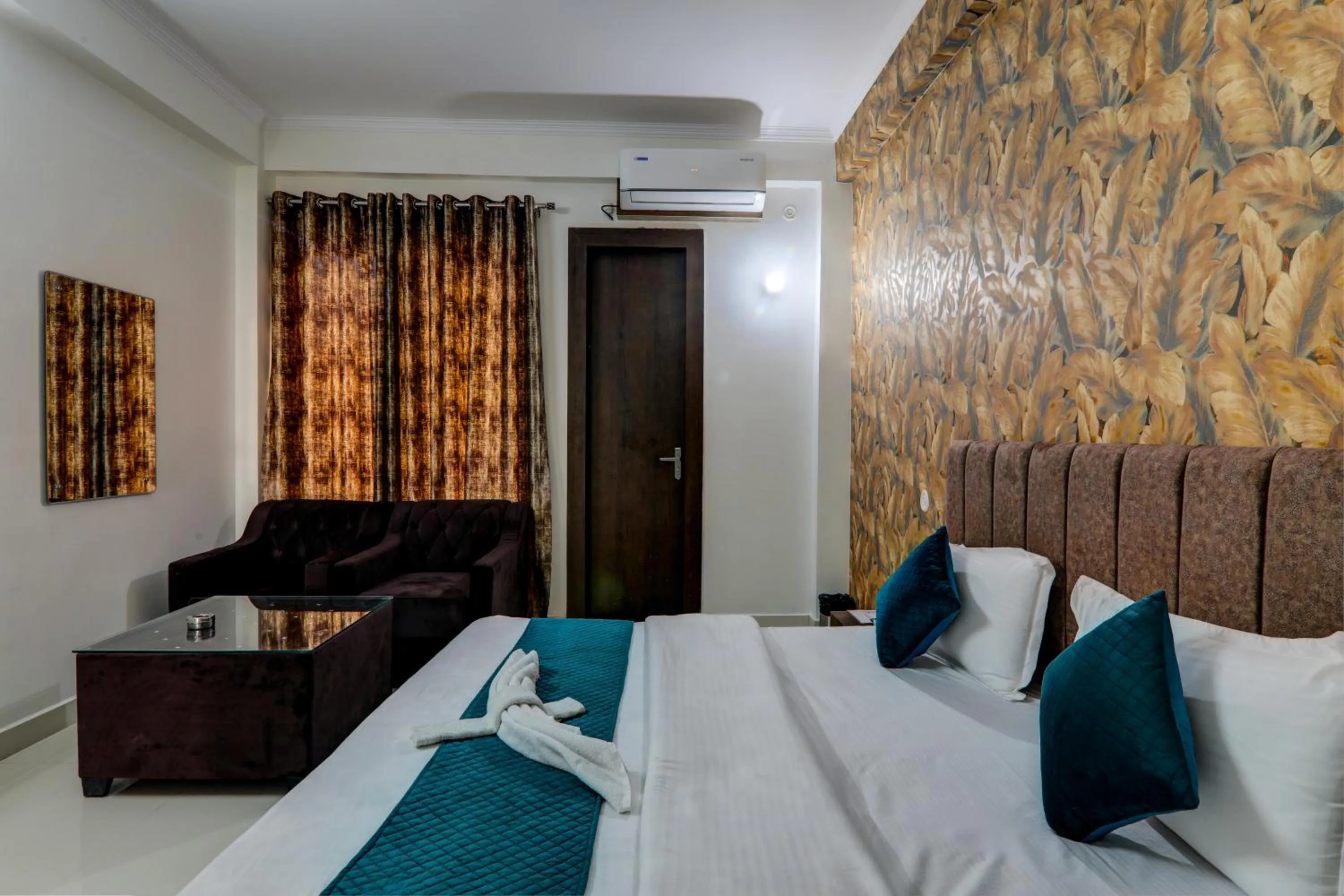 Bedroom, Bed in The Bunglo (Villa)