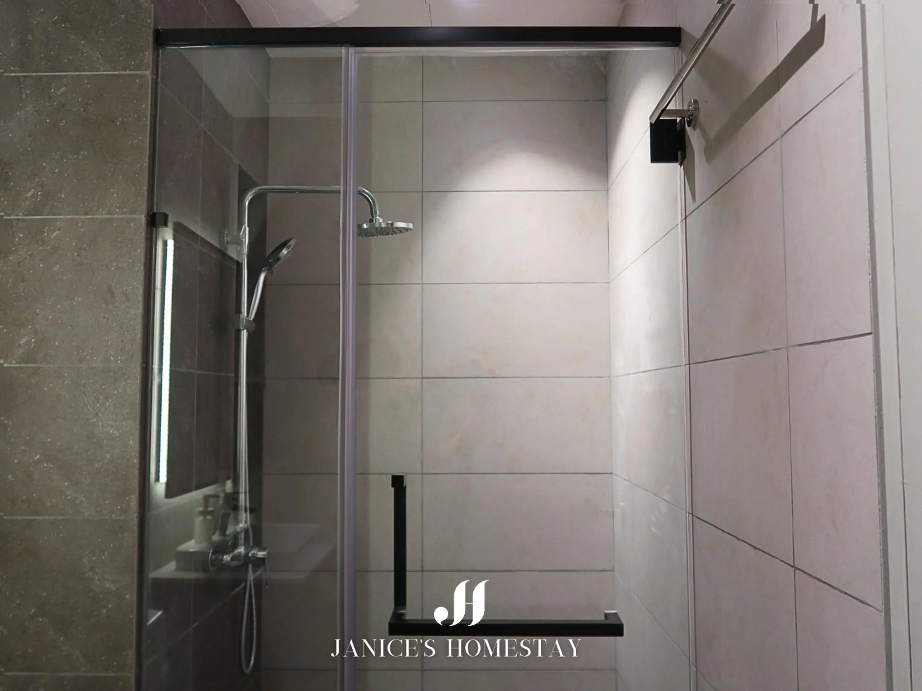Shower in Axon Residences Bukit Bintang by Janice's Homestay