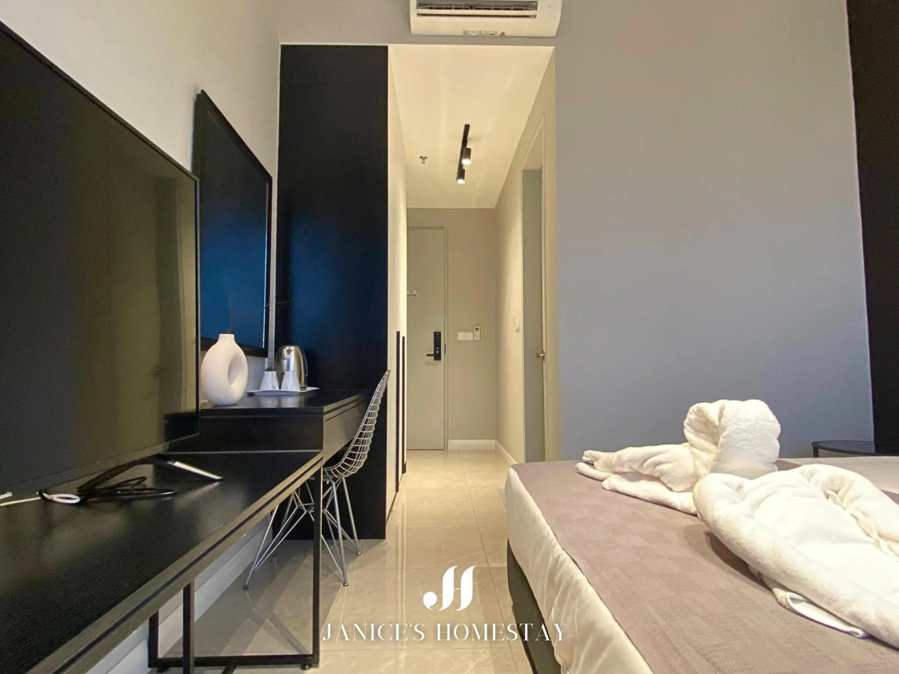 Bedroom, Bed in Axon Residences Bukit Bintang by Janice's Homestay