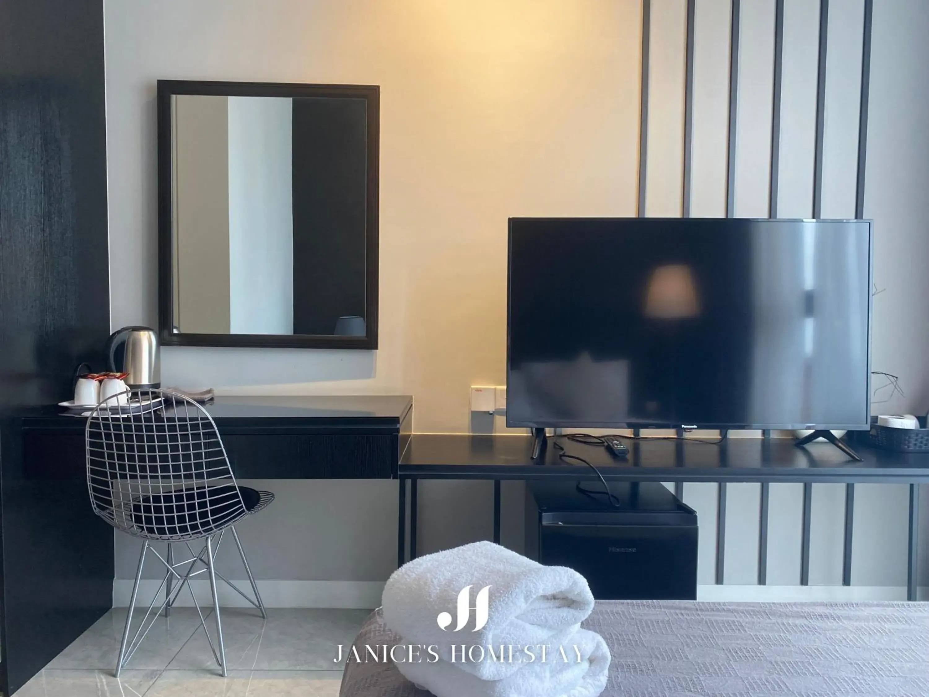 Standard Queen Room in Axon Residences Bukit Bintang by Janice's Homestay Standard Queen Room in Axon Residences Bukit Bintang by Janice's Homestay