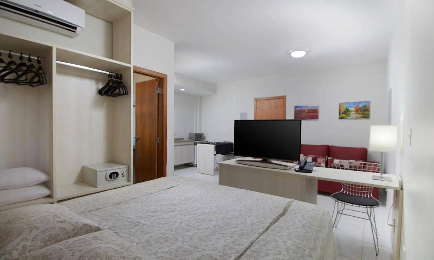 Bed in Golden Dolphin Supreme