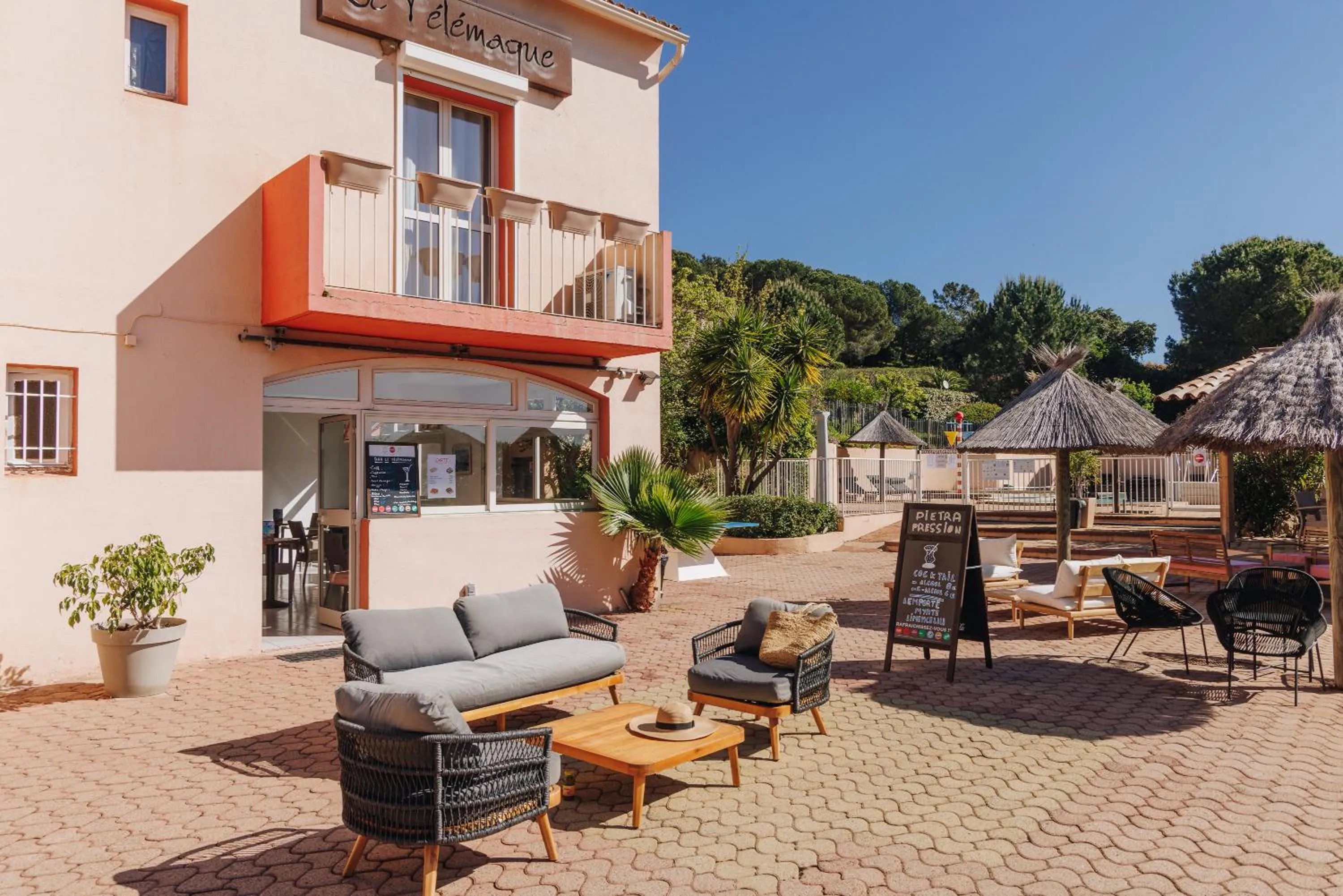 Patio in Résidence le Télémaque