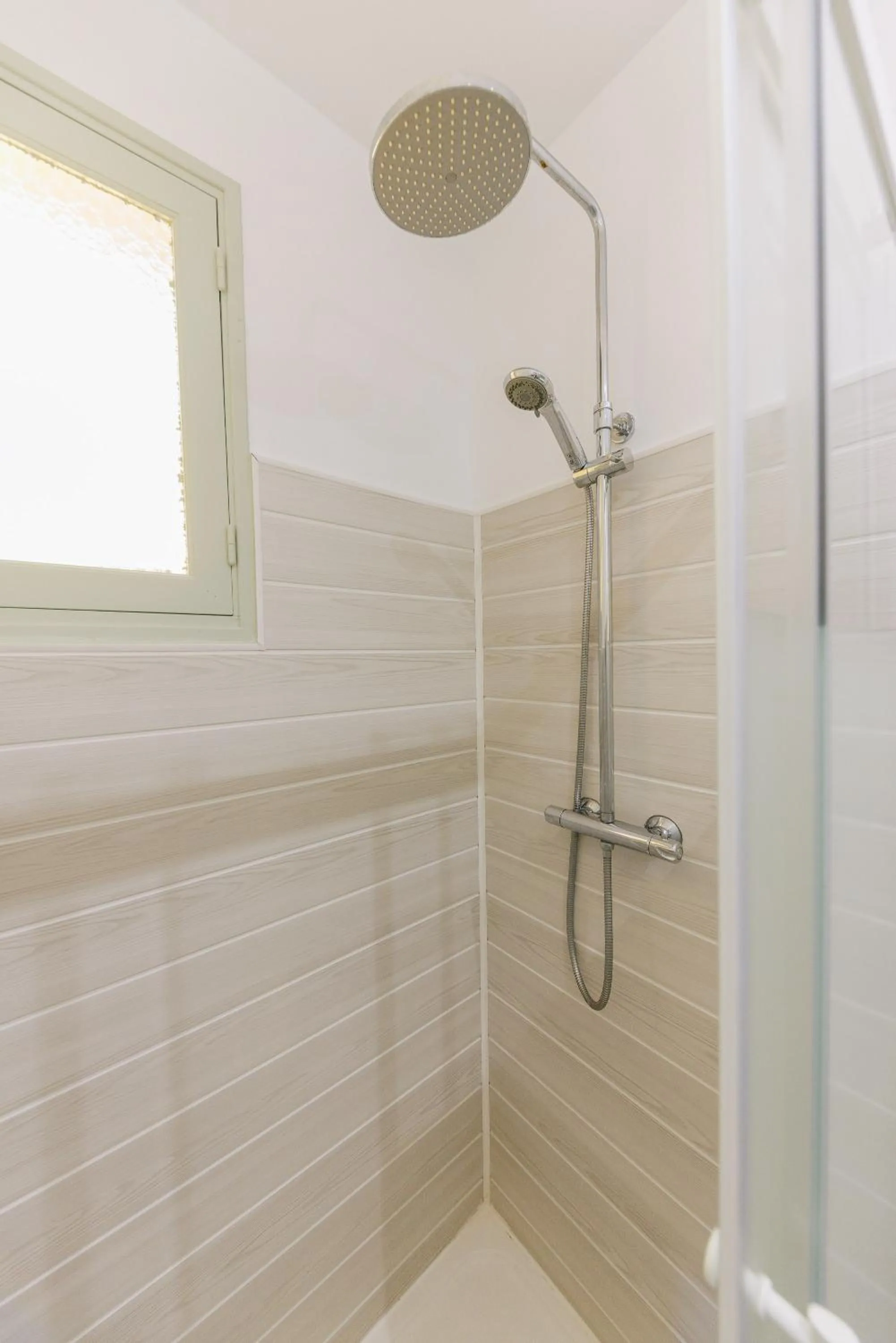 Shower in Résidence le Télémaque