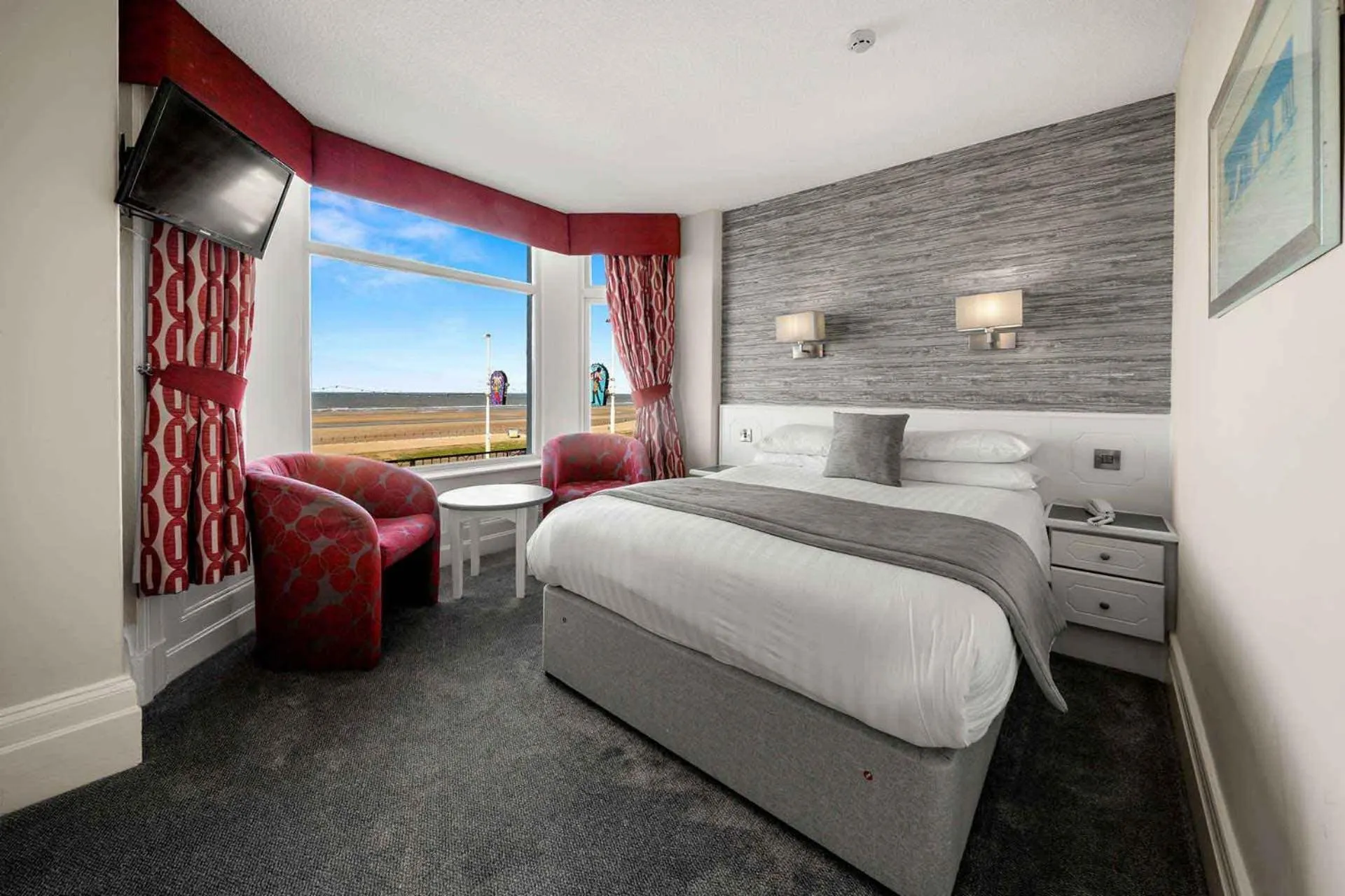 Bedroom, Bed in Viking Hotel - Adults Only