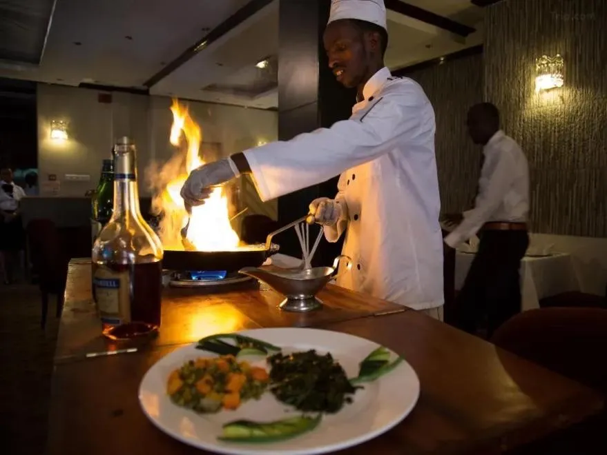 Restaurant/places to eat in Hotel Karisimbi