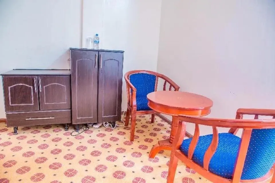 Seating area in Hotel Karisimbi