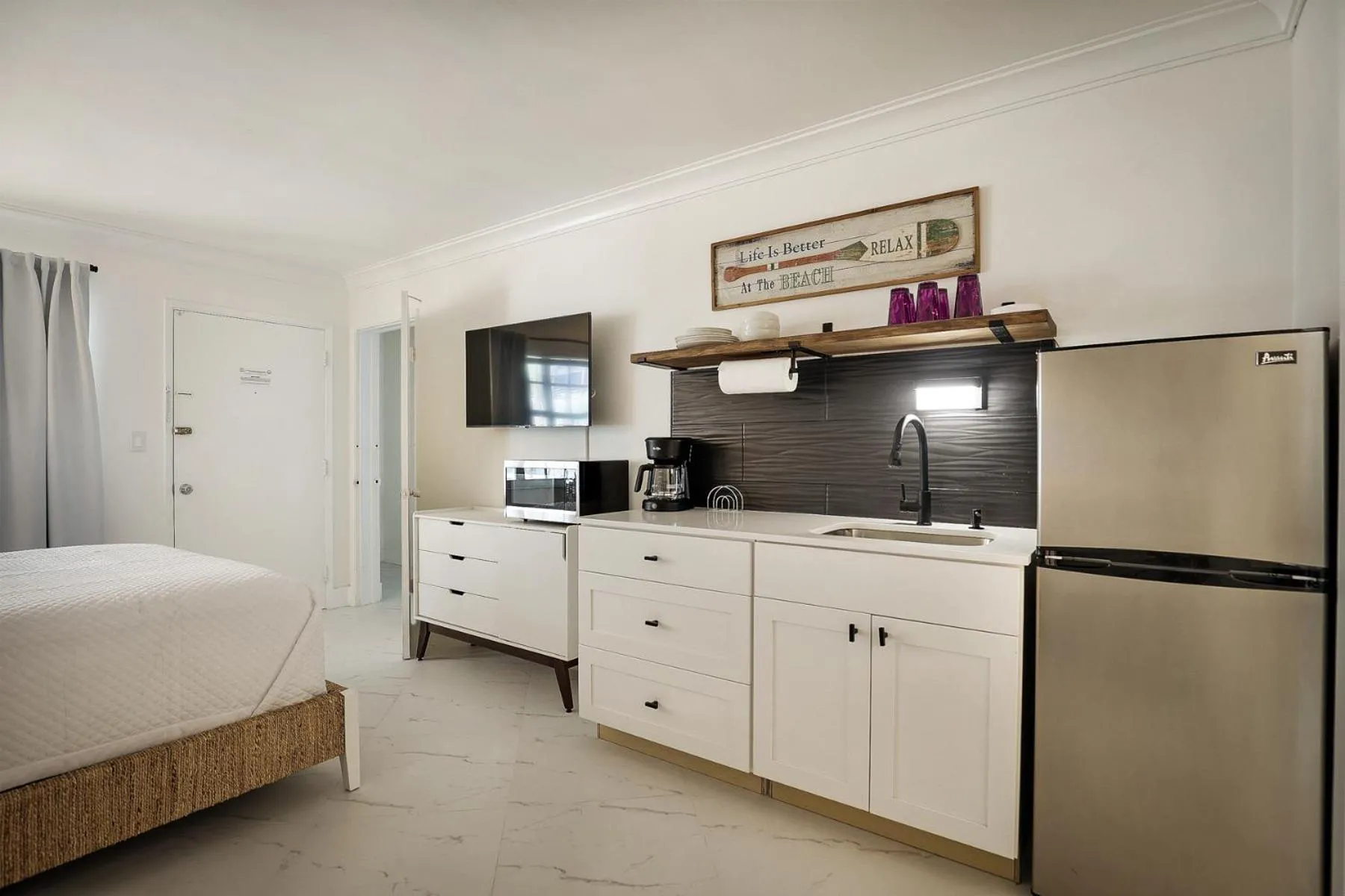 Bed in La Mer Suites